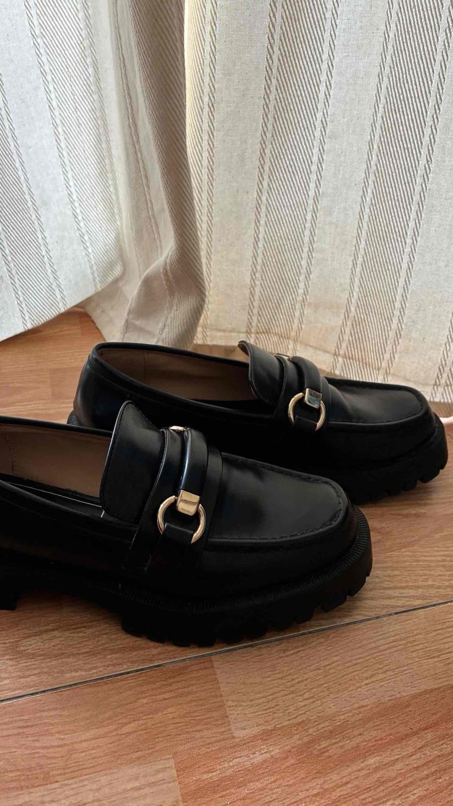 Zapatos Mocasines Negros Con Plataforma, foto 3 de 5
