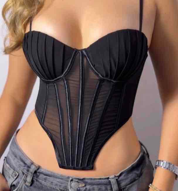 Corset top negro con tirantes, foto 2 de 2