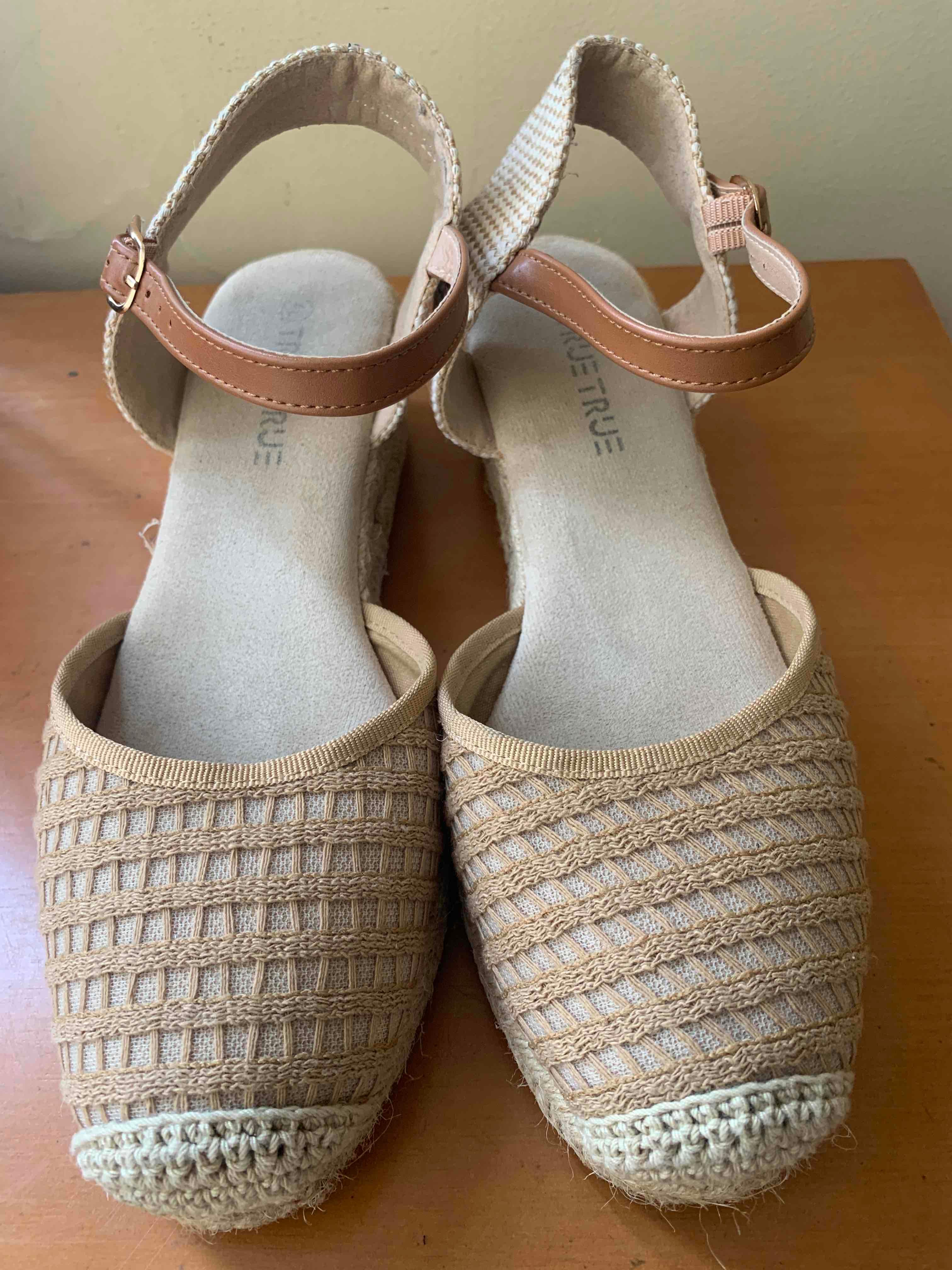 Sandalias de cuña, foto 2 de 4