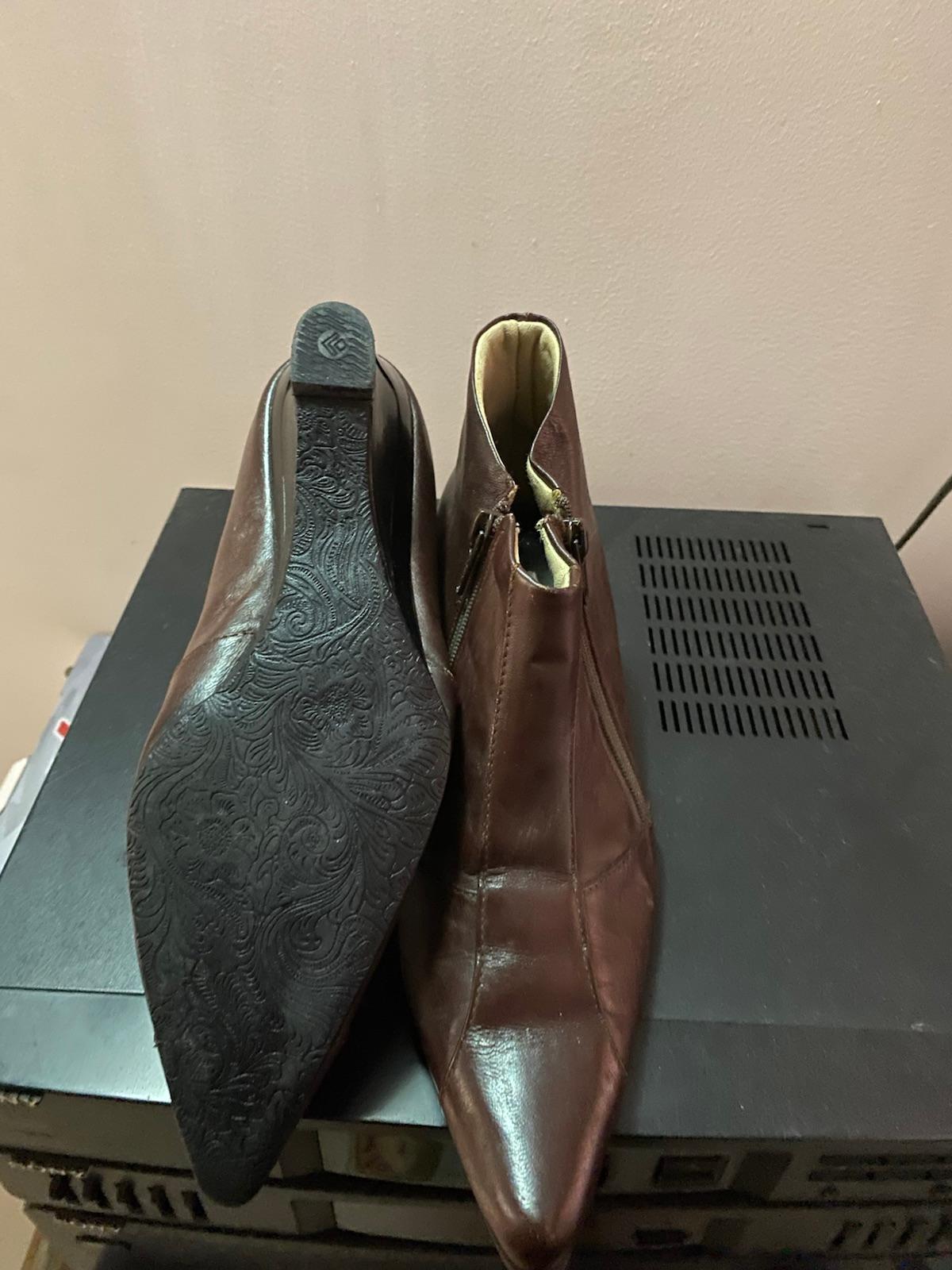 Botines de tacón marrón para mujer, foto 3 de 3