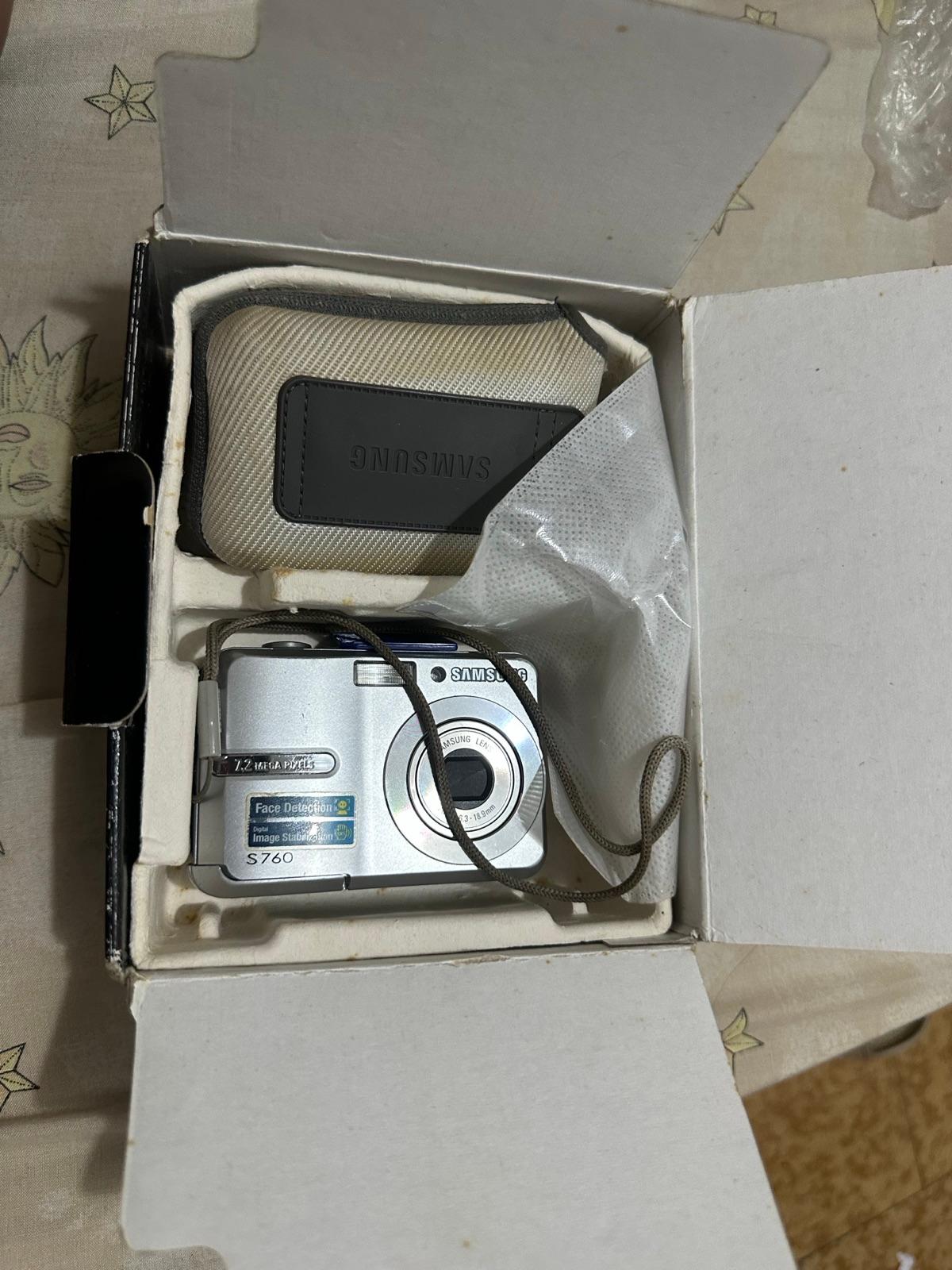 Cámara Digital Samsung S760 con Caja, foto 2 de 3