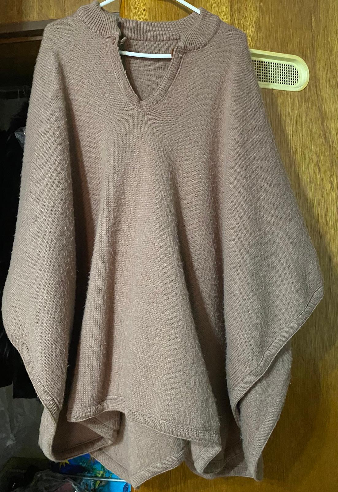 Ponchos tejidos de lana, foto 3 de 5
