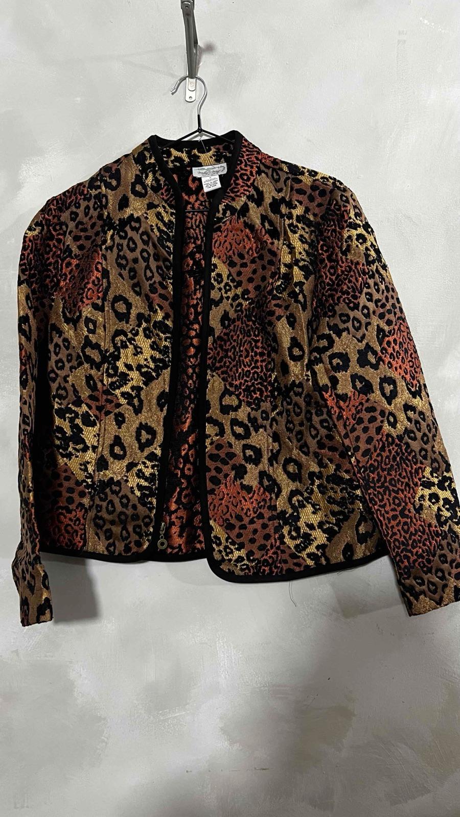 Chaqueta de mujer animal print, foto 1 de 1