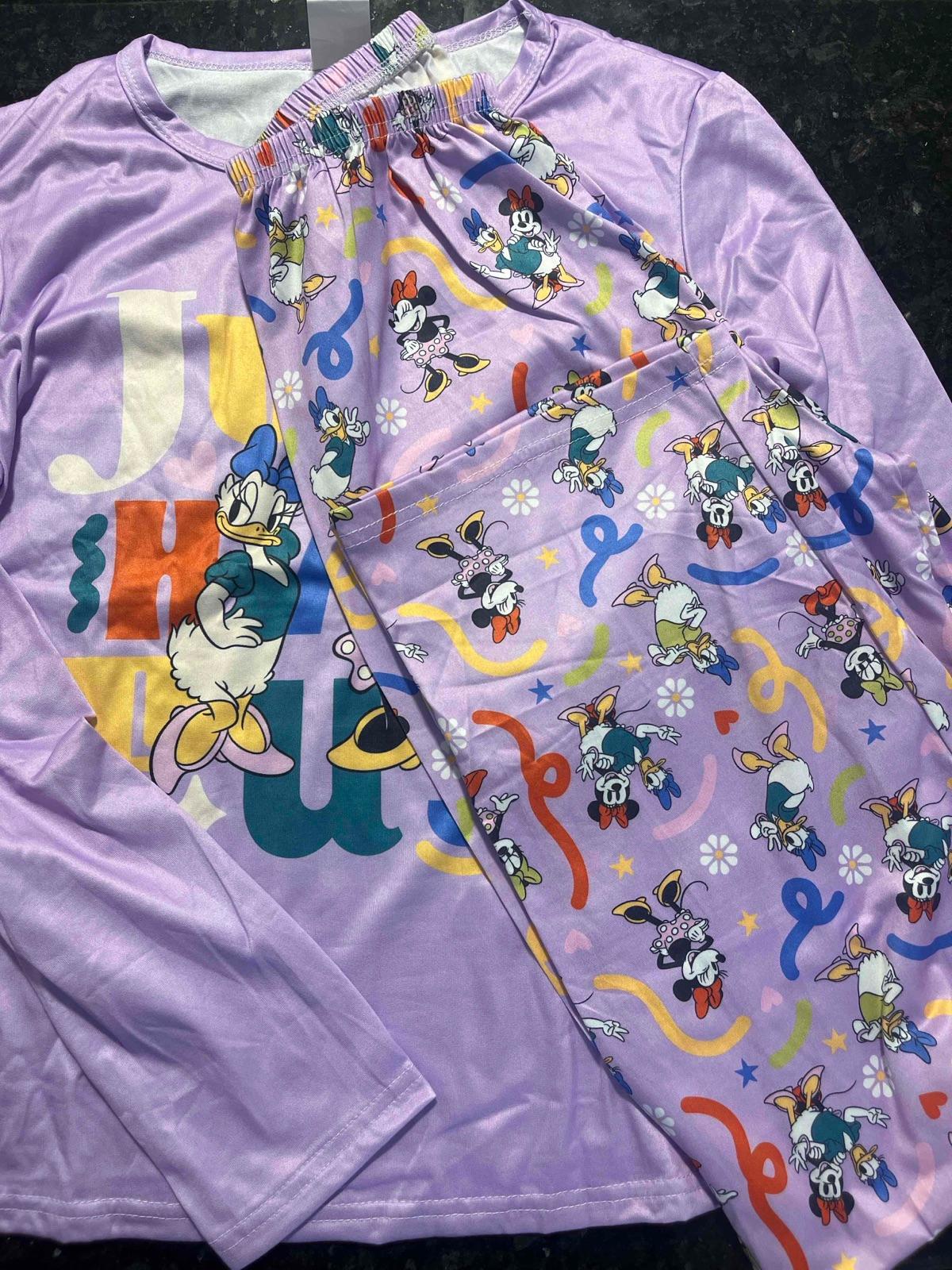 Pijama morada Disney de Minnie Mouse talla S, foto 3 de 6