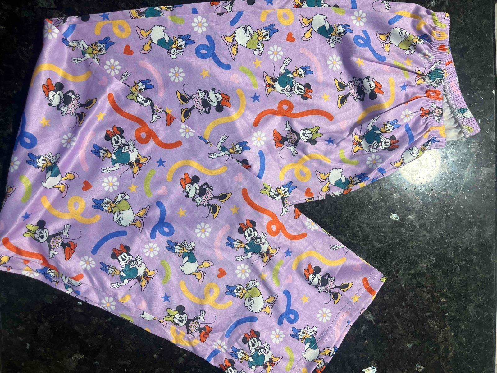 Pijama morada Disney de Minnie Mouse talla S, foto 4 de 6