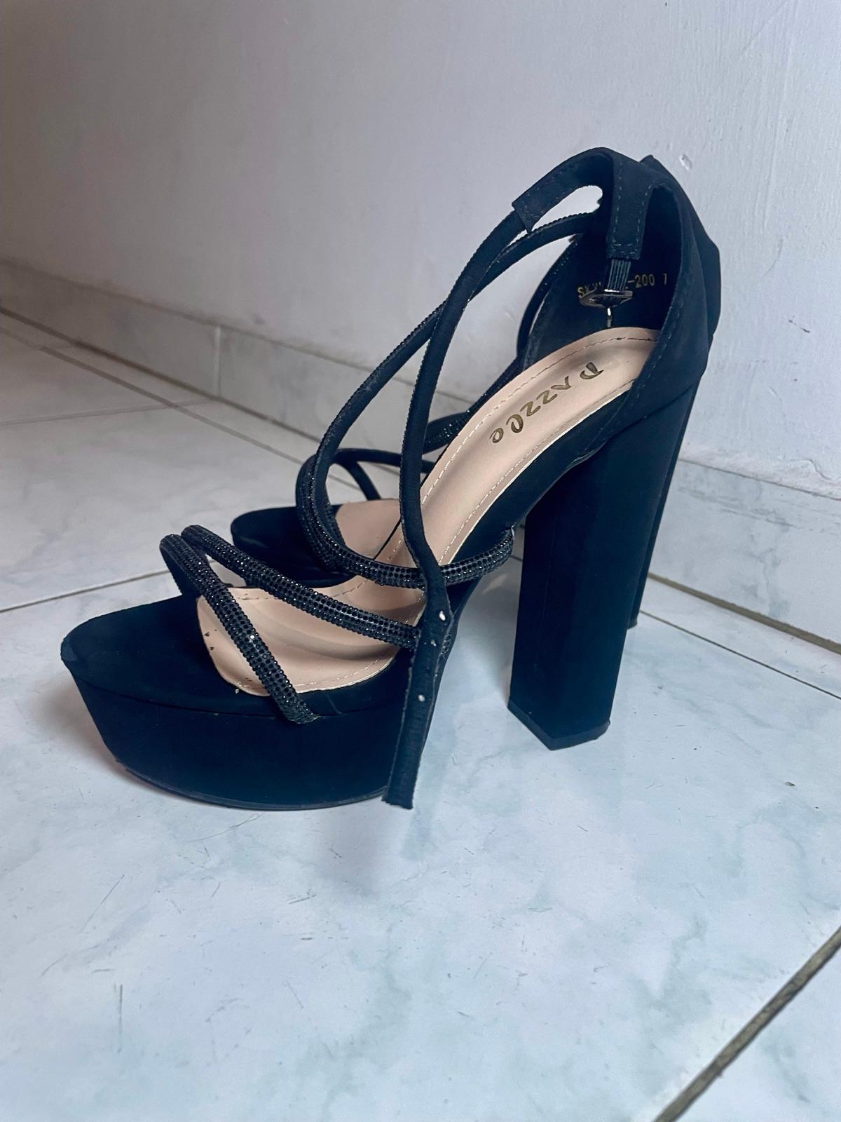 Zapatos de tacón alto talla 37 color negro con tiras brillantes, foto 5 de 5