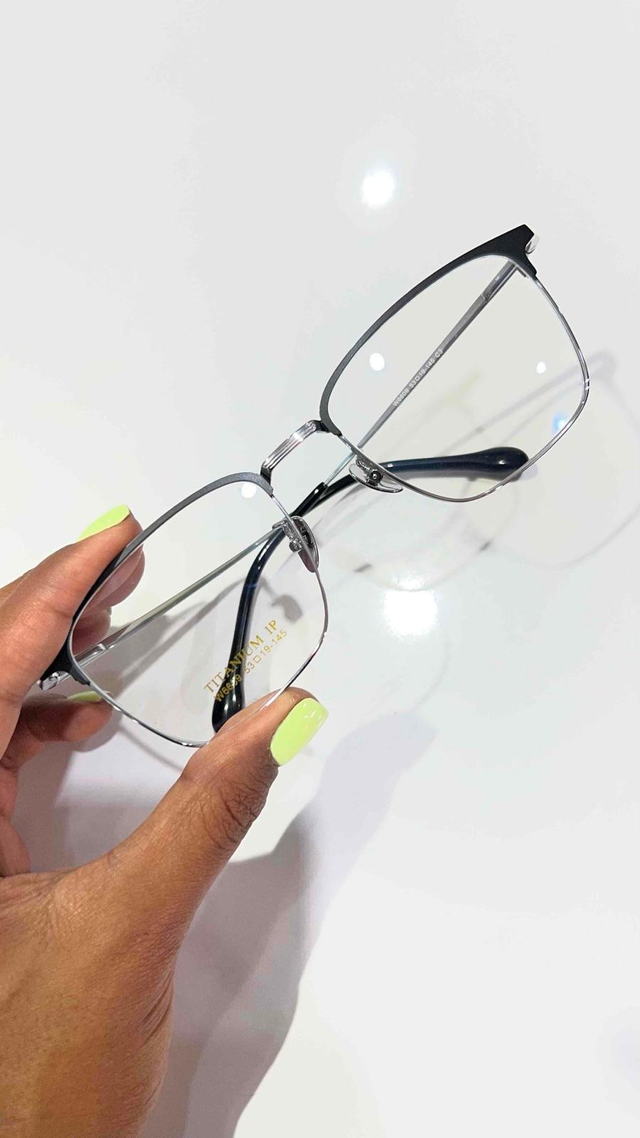 Montura de Lentes de Titanio, foto 1 de 2