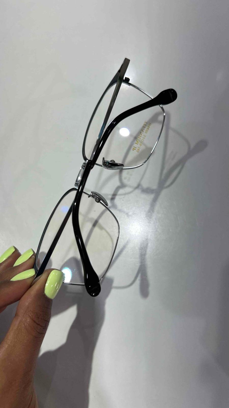 Montura de Lentes de Titanio, foto 2 de 2