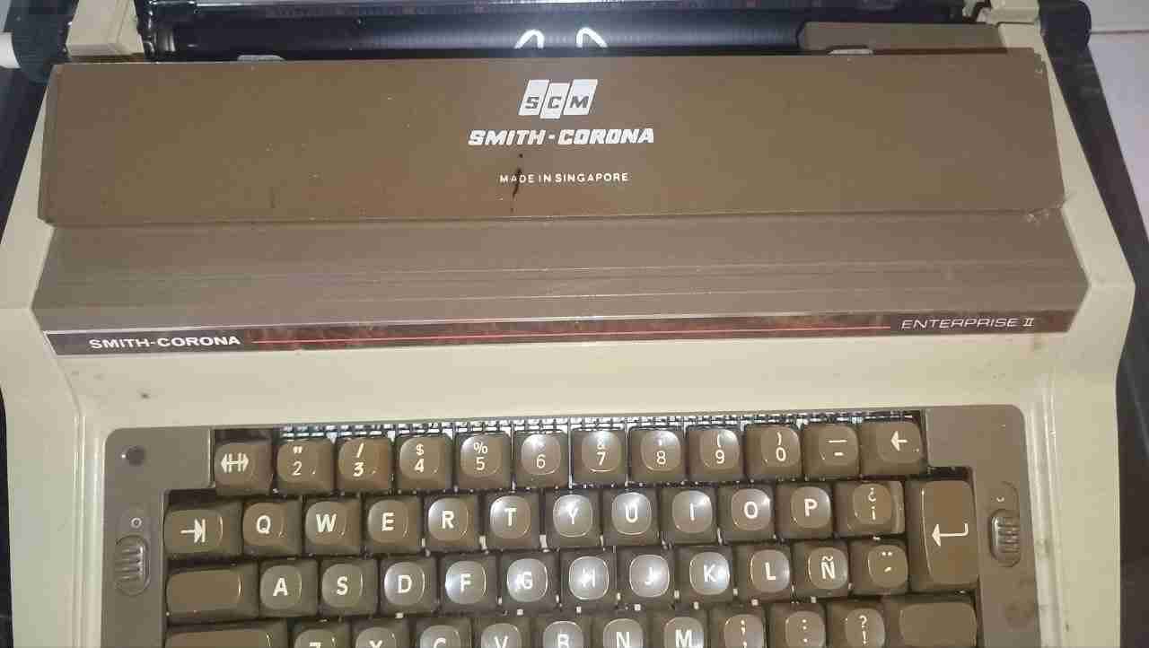 Máquina de escribir Smith-Corona Enterprise II, foto 4 de 5