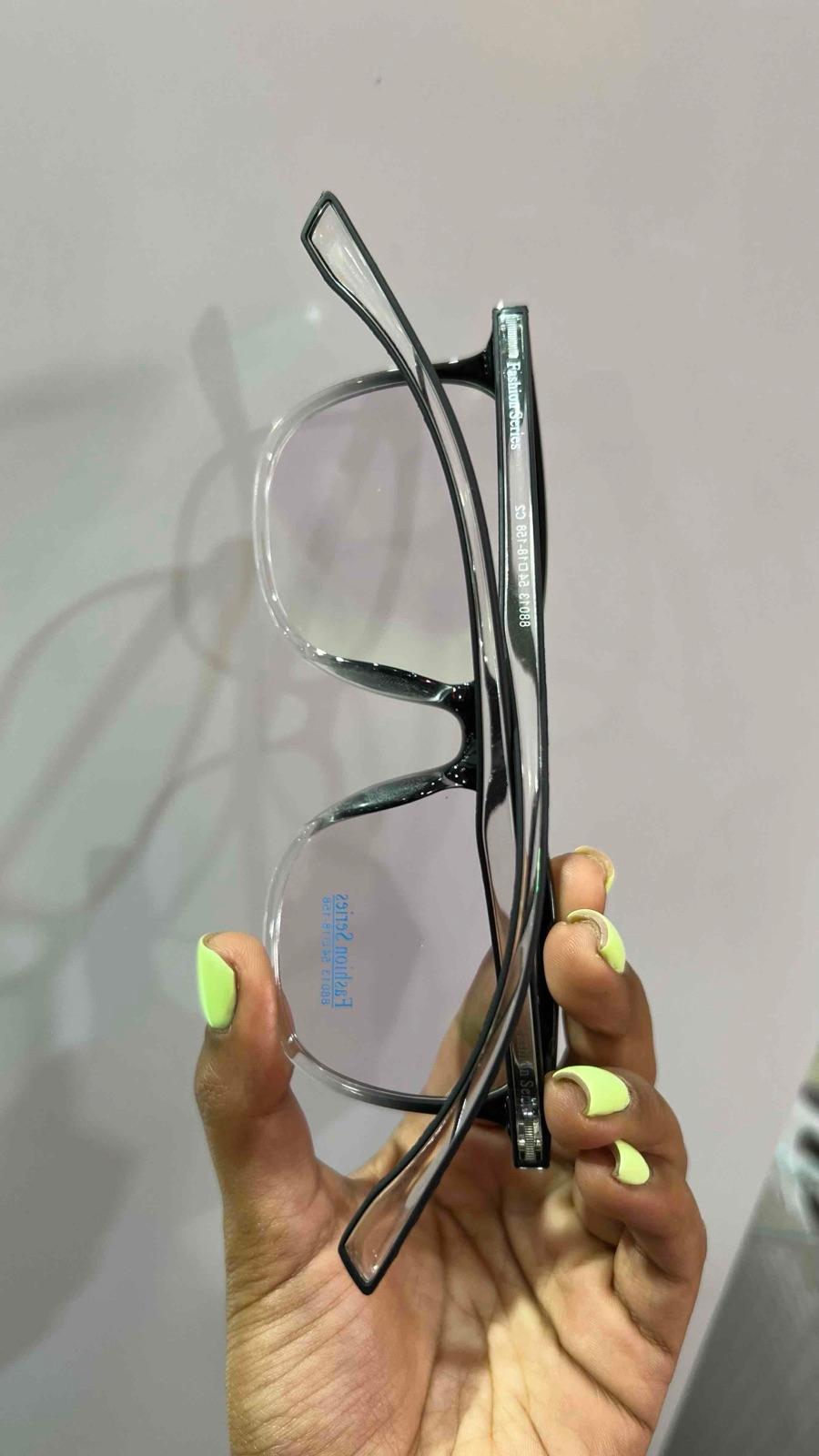 Lentes Fashion Series negro y transparente, foto 2 de 2