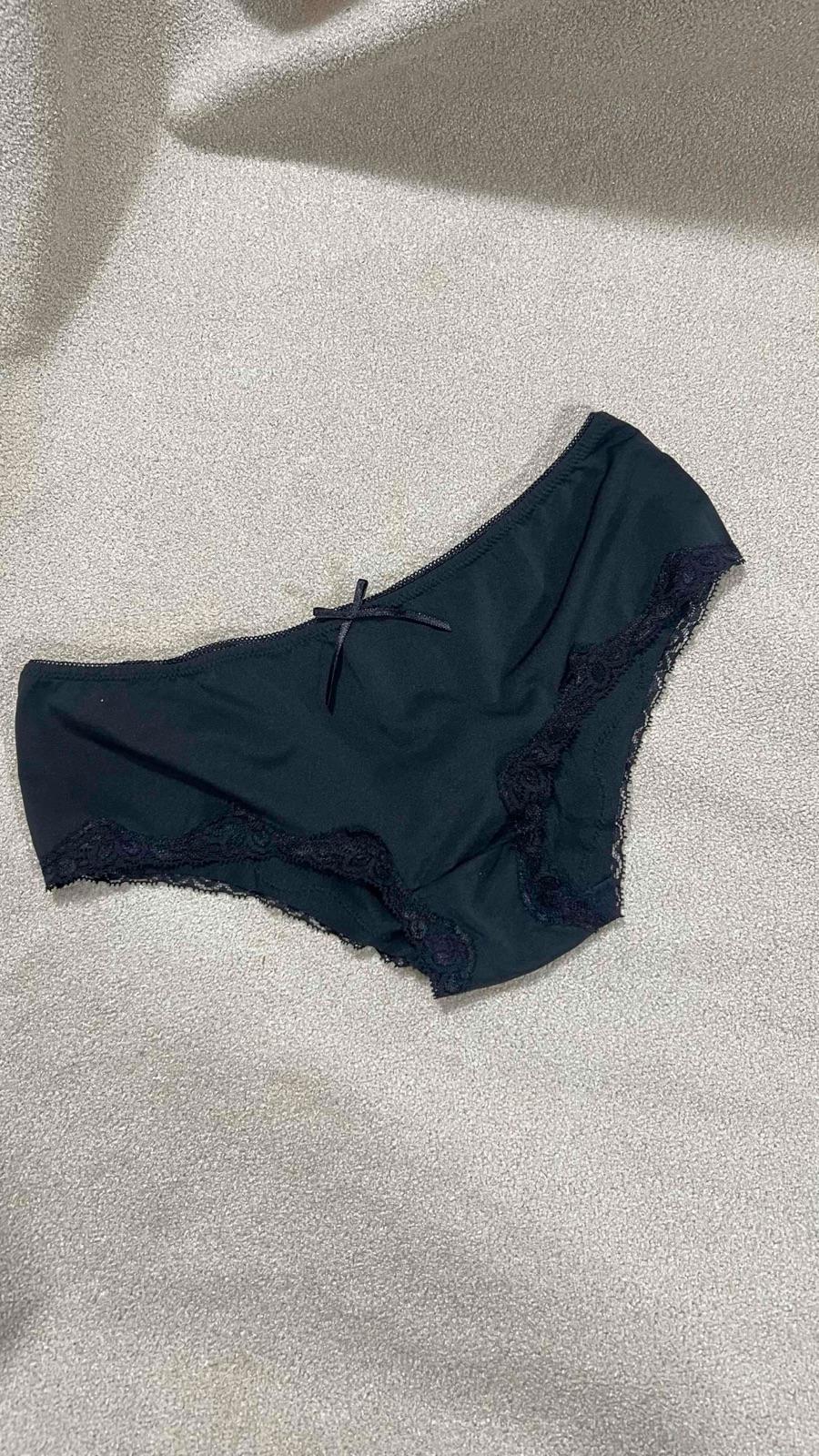 Panty de encaje negro, foto 1 de 1