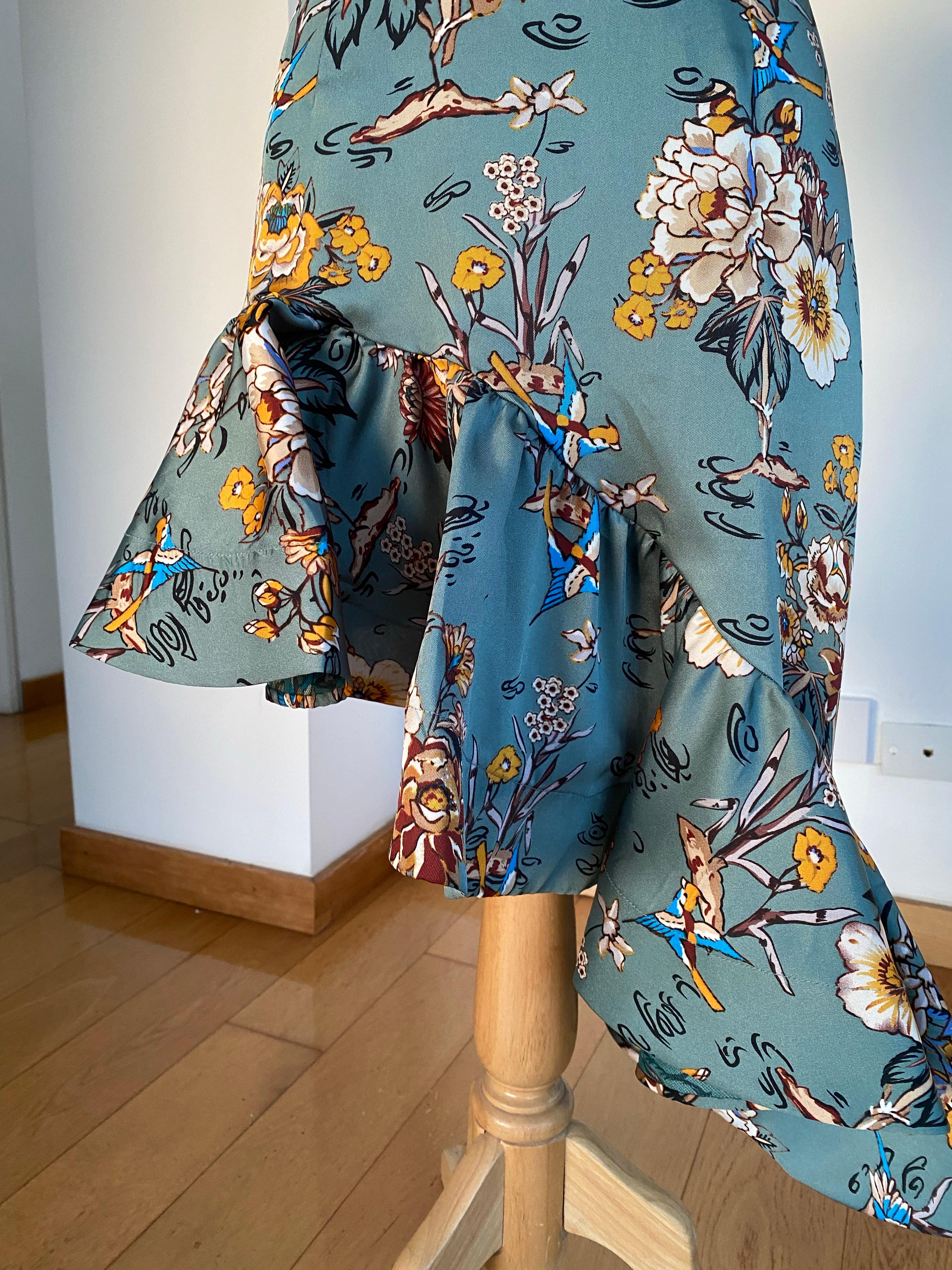 Vestido Asimétrico Satén Floral, foto 3 de 3