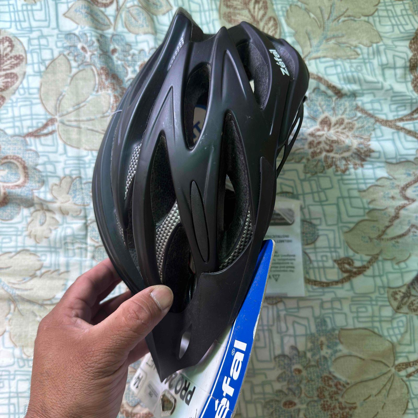 Casco de Ciclismo Zéfal Negro Nuevo, foto 2 de 2
