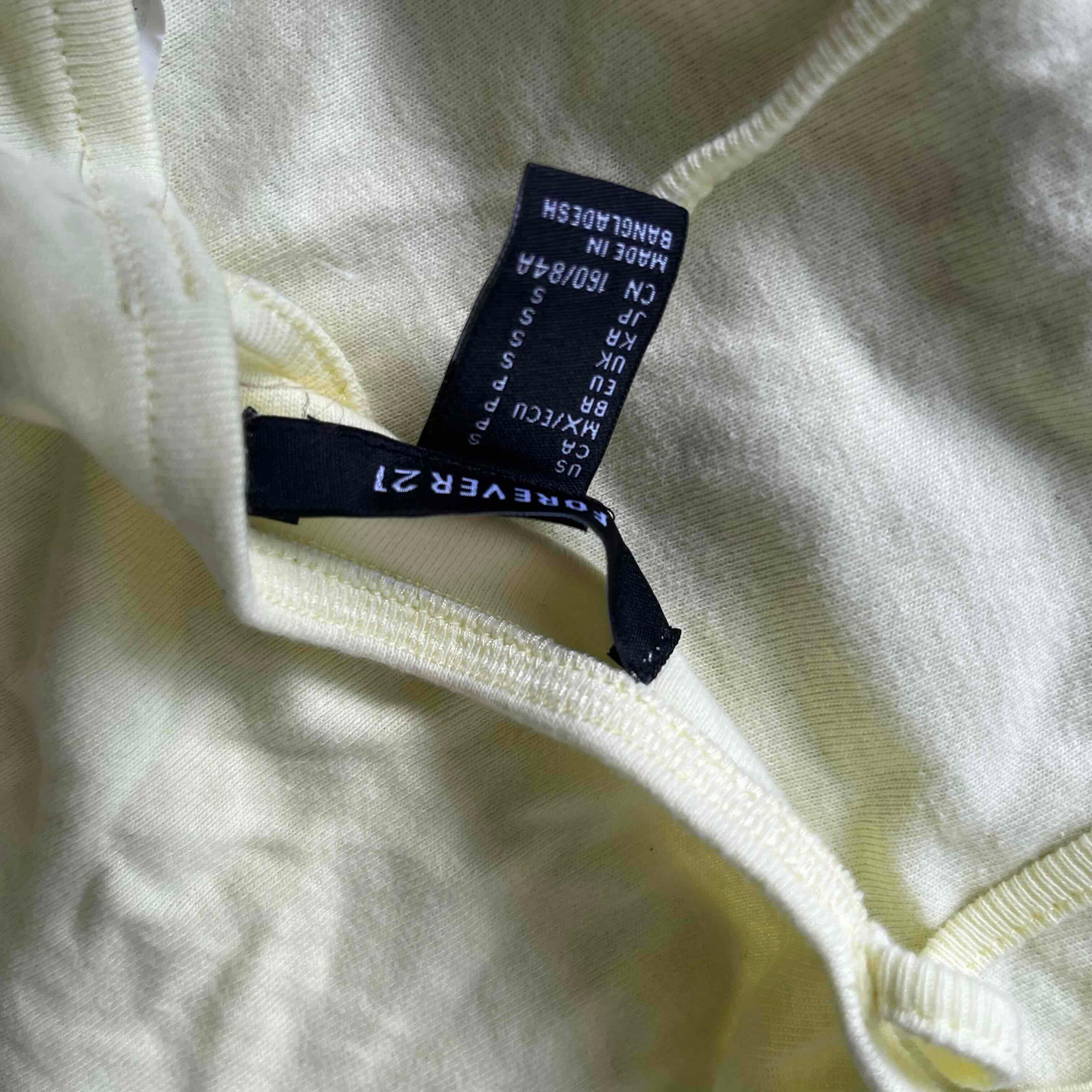 top butter yellow, foto 4 de 4