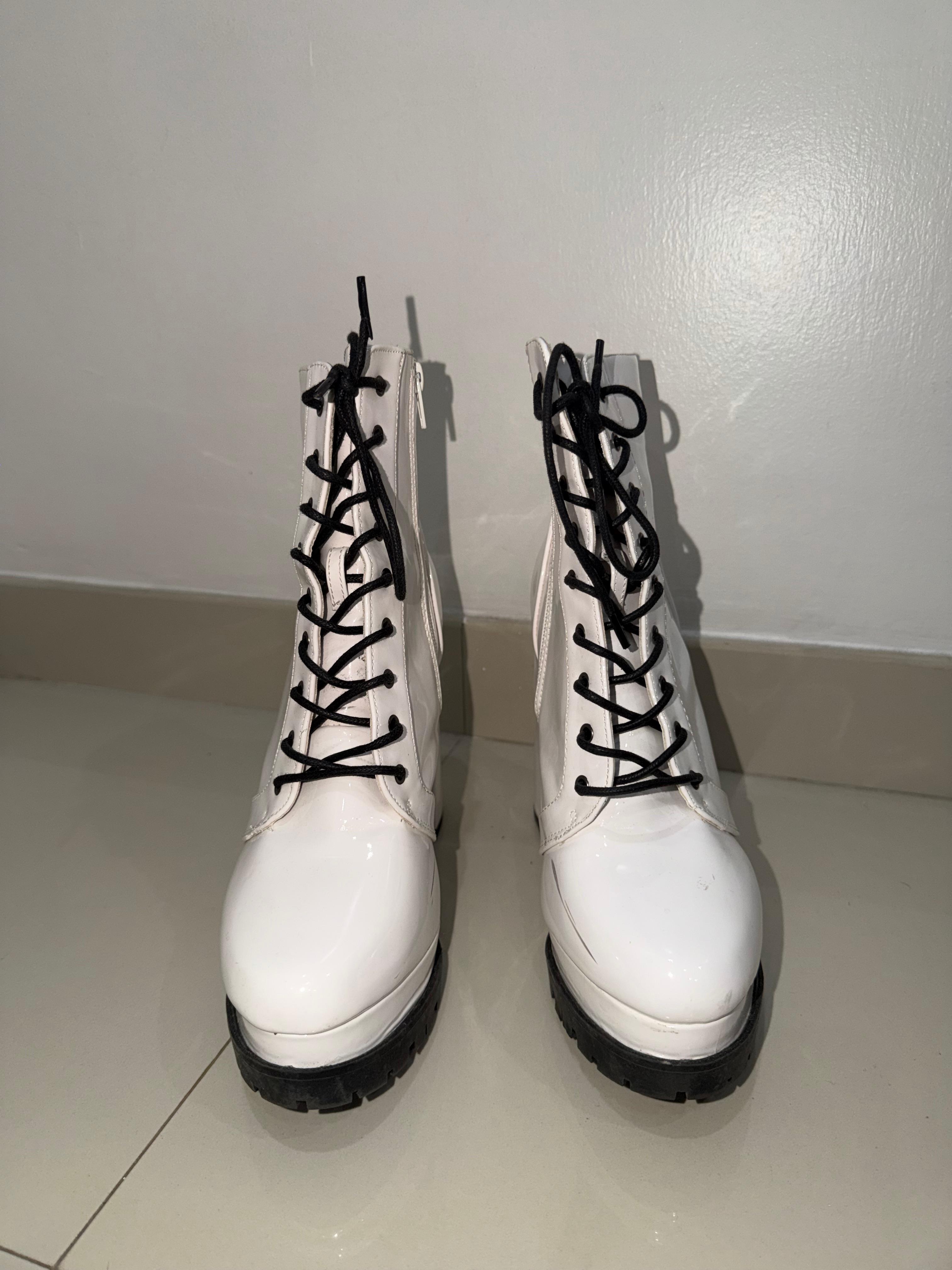 Botas, foto 3 de 4