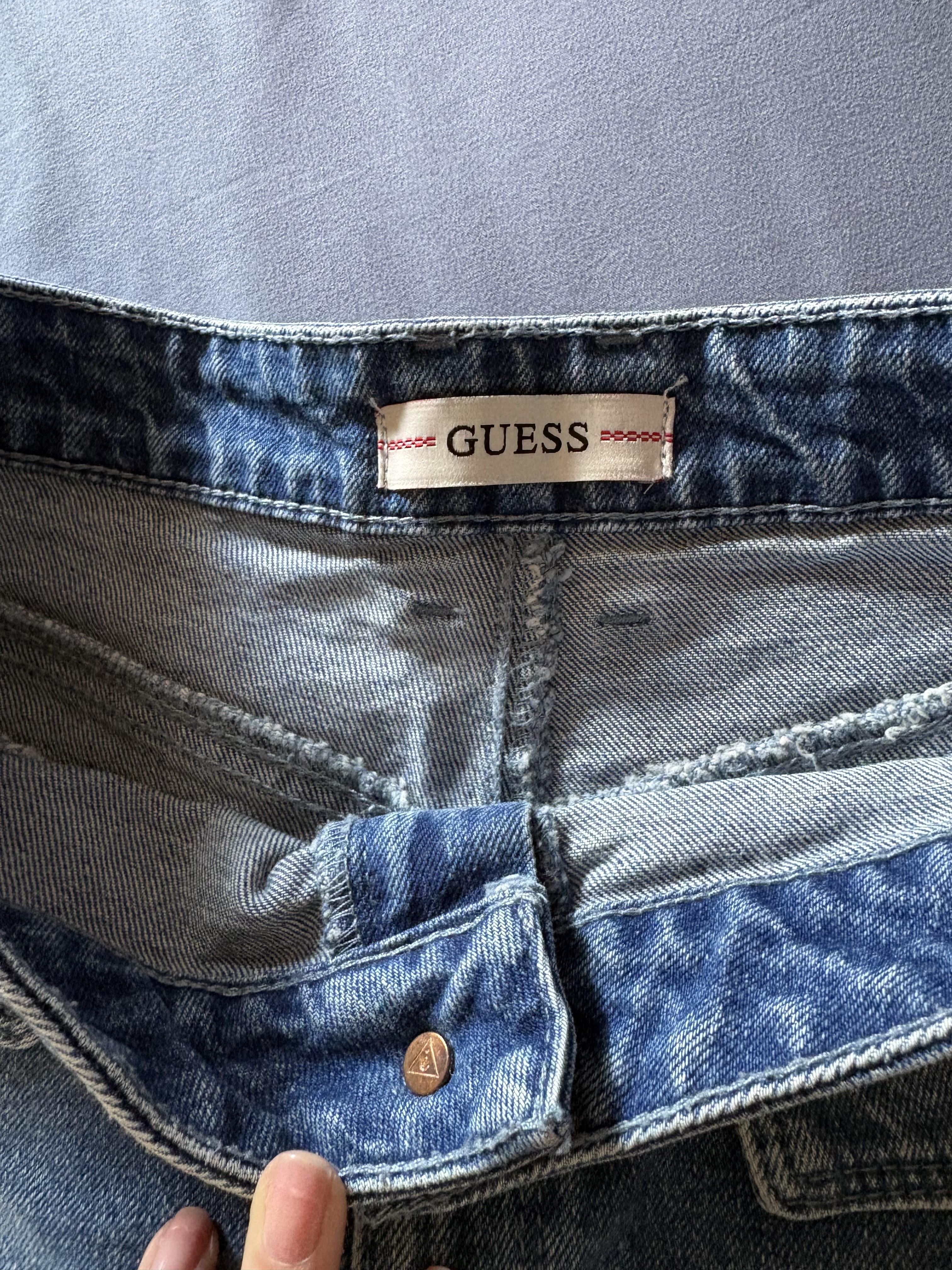 Short dama Guess, foto 4 de 4