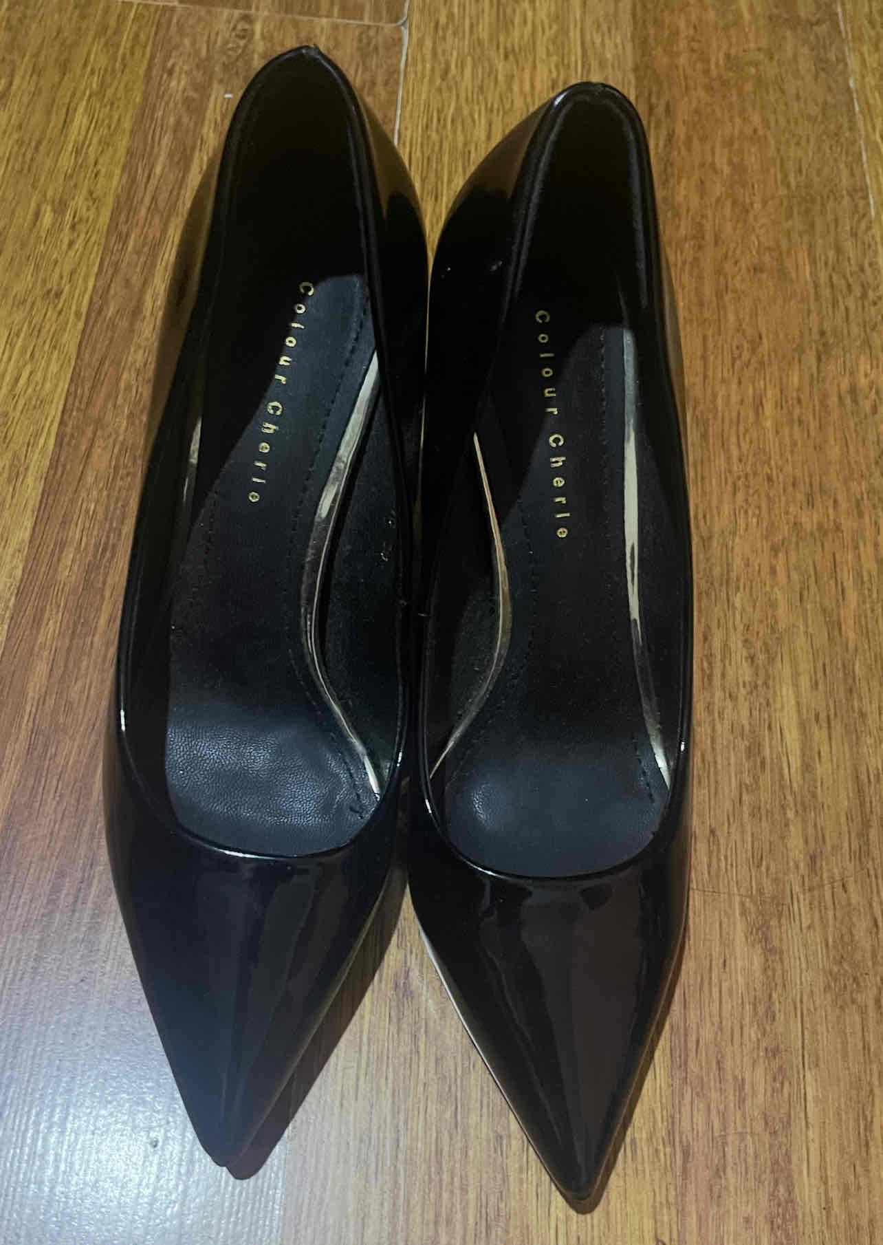Zapatos, foto 2 de 4