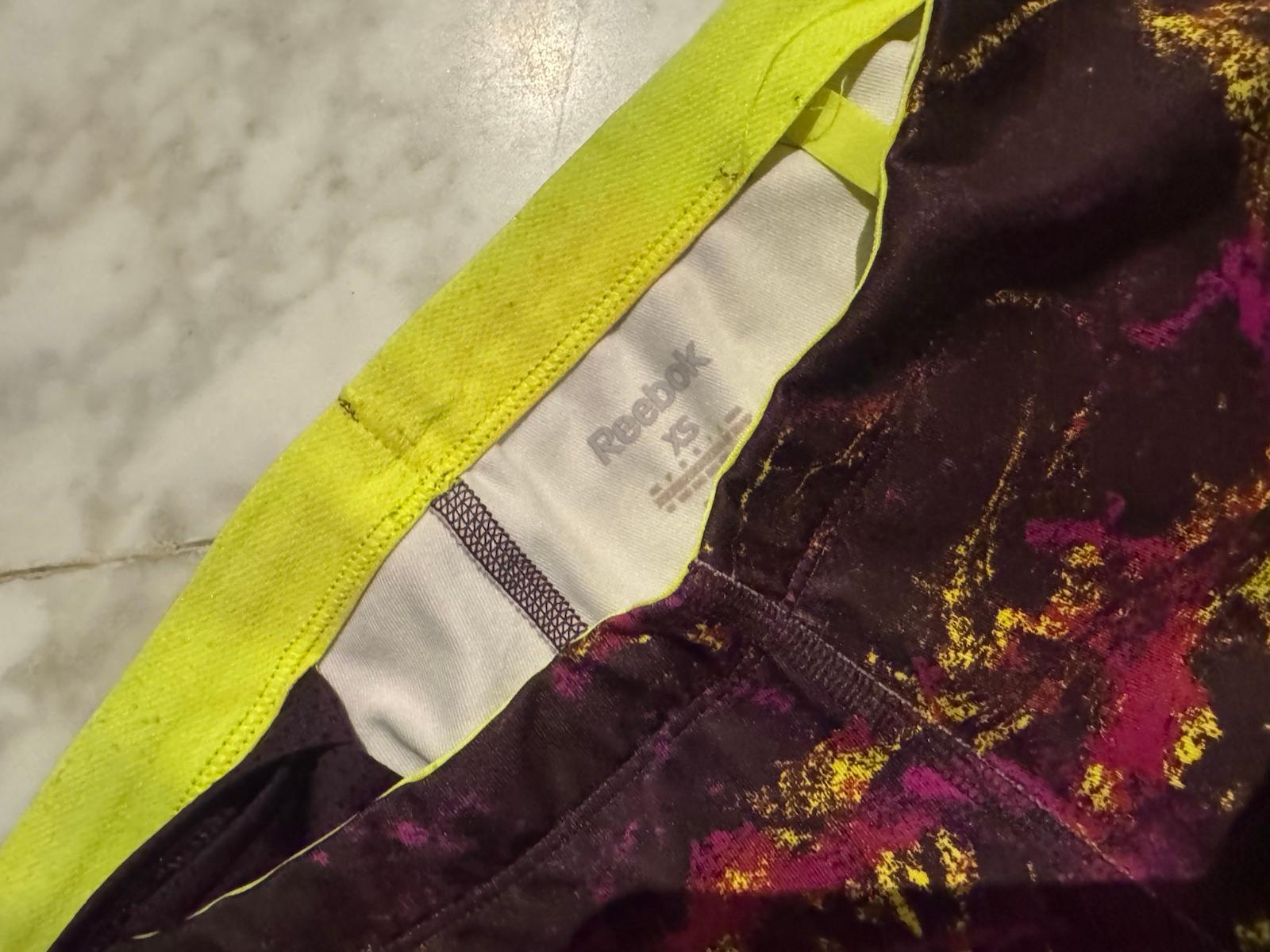 Mallas deportivas Reebok moradas con estampado talla XS, foto 2 de 2