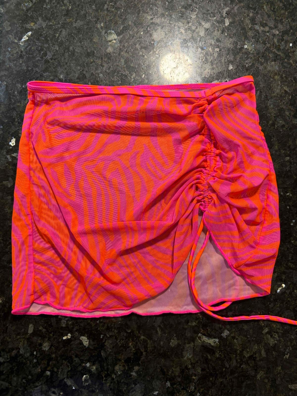 Conjunto de Baño de 3 Piezas Estampado (Bikini y Falda de Salida), foto 4 de 6