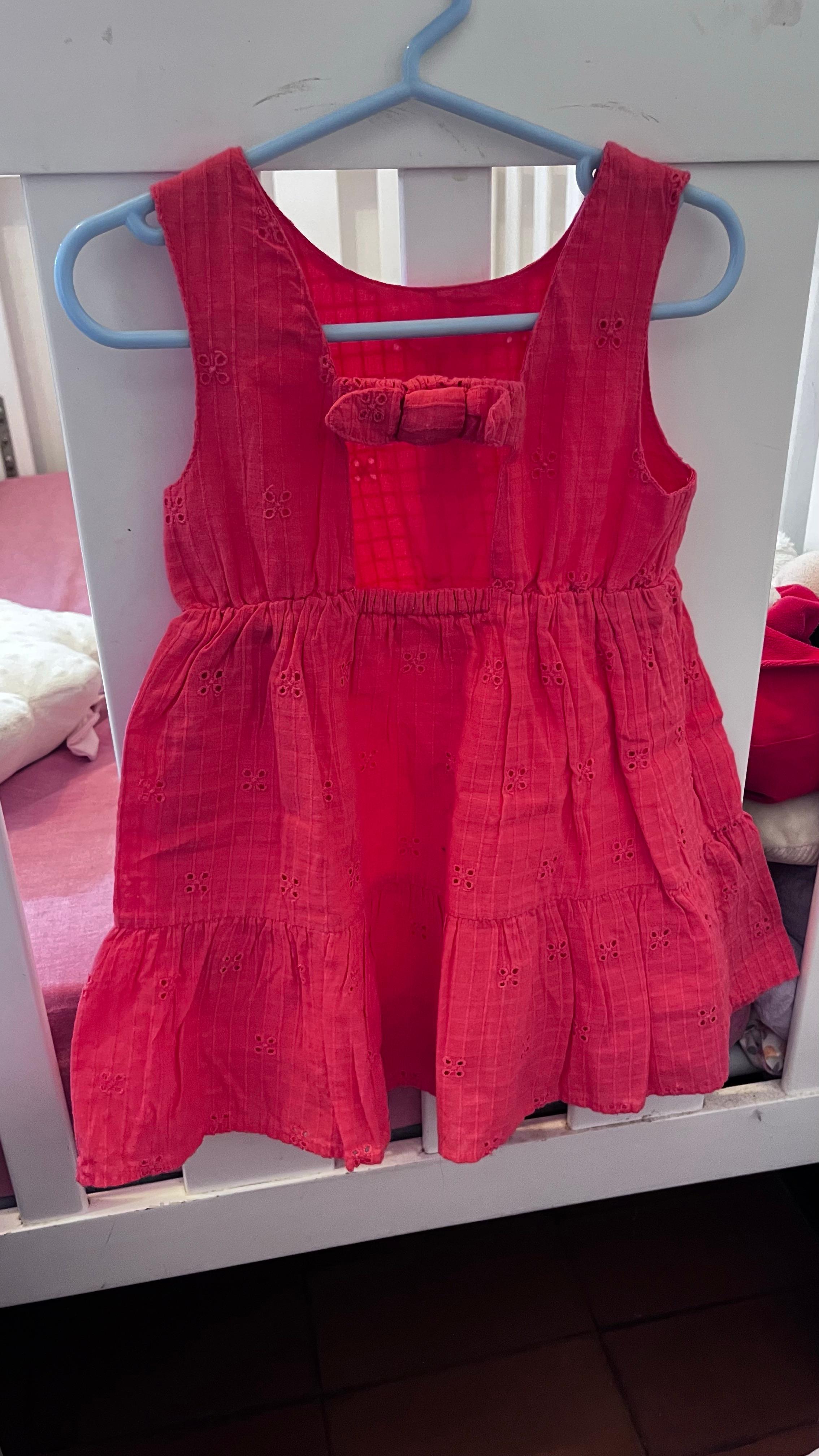 Vestido niña, foto 2 de 3