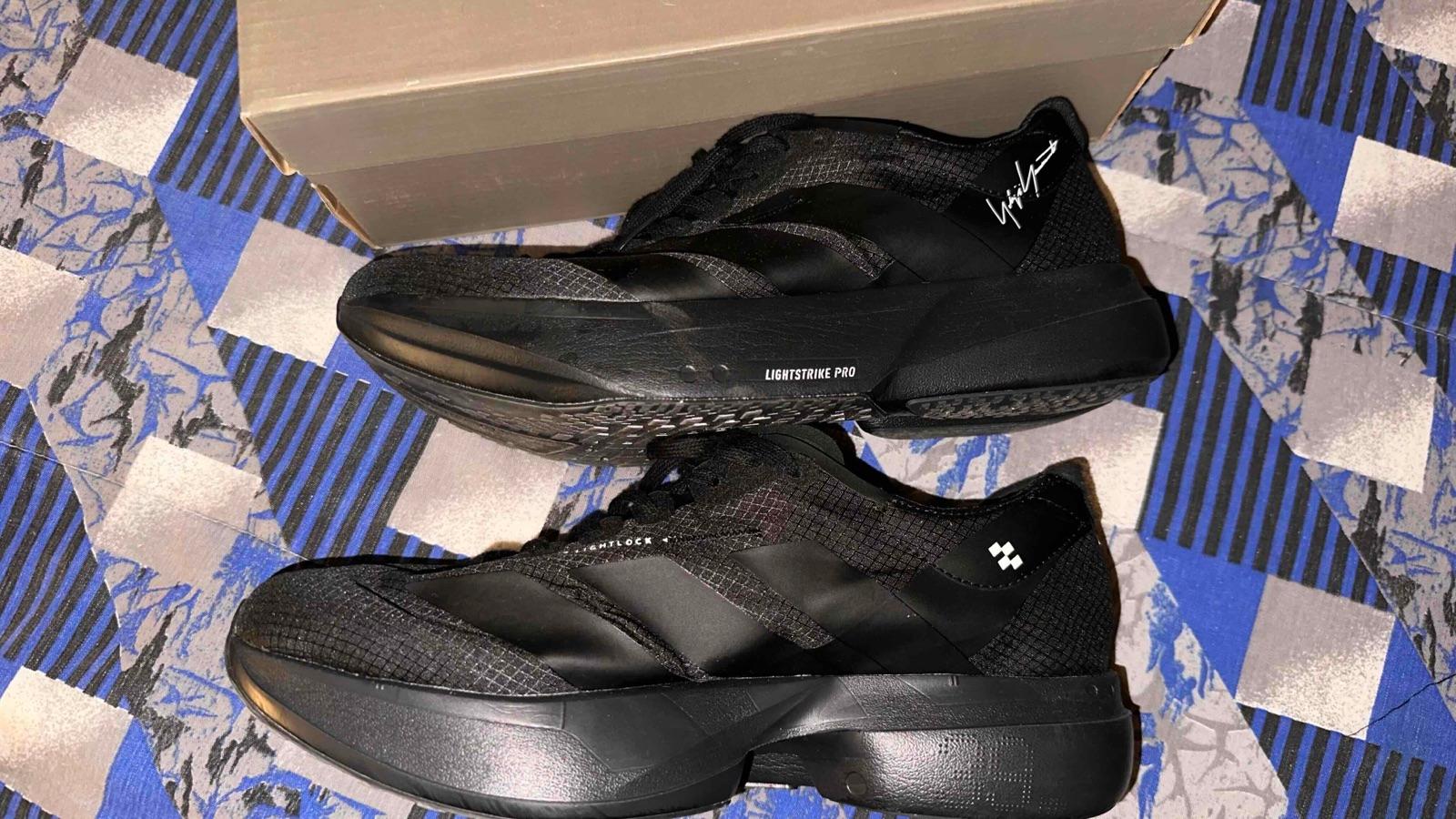 Zapatos deportivos negros Adidas Y-3, foto 3 de 5