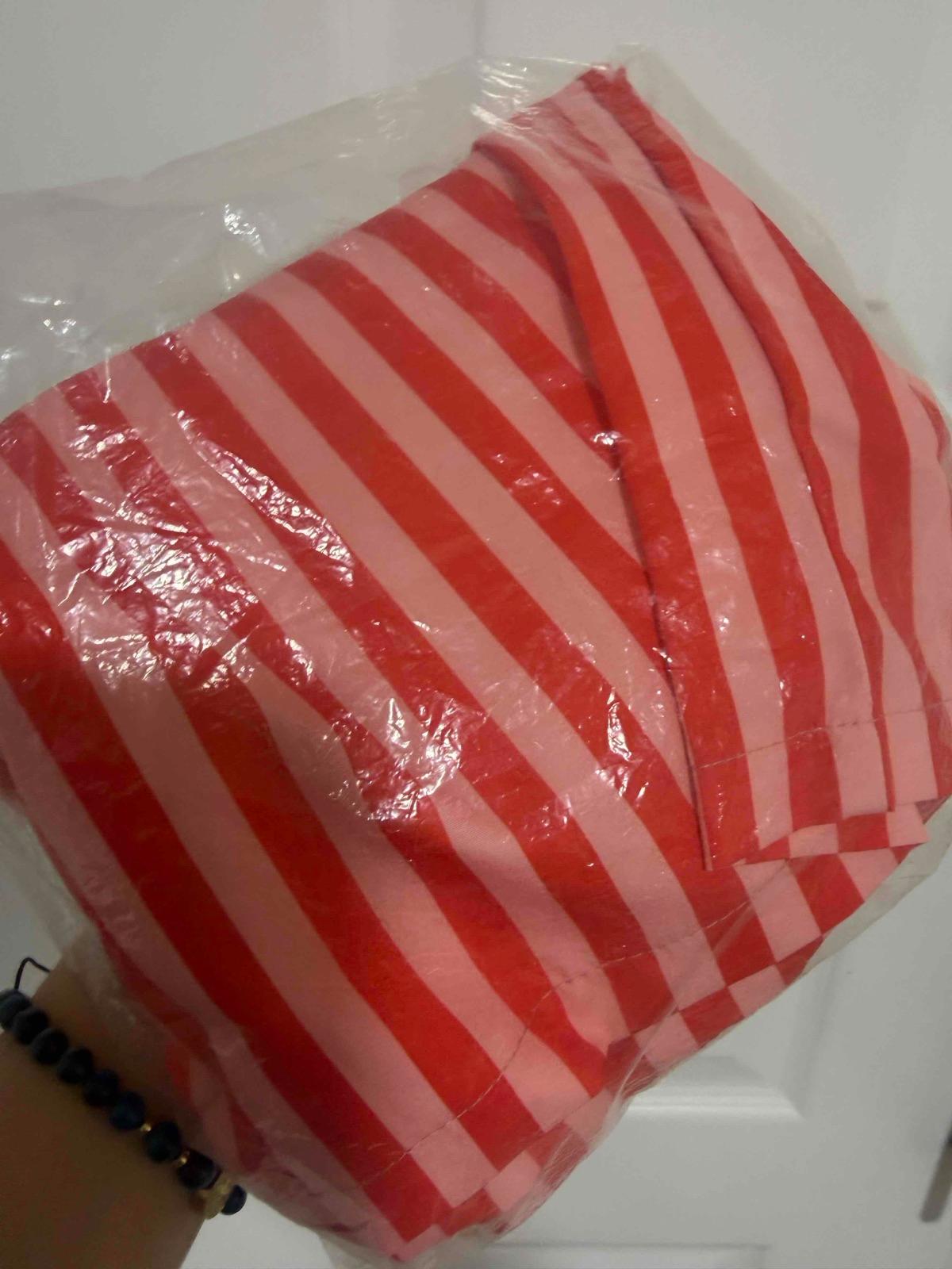 Shorts de rayas rojas y rosadas, foto 3 de 3