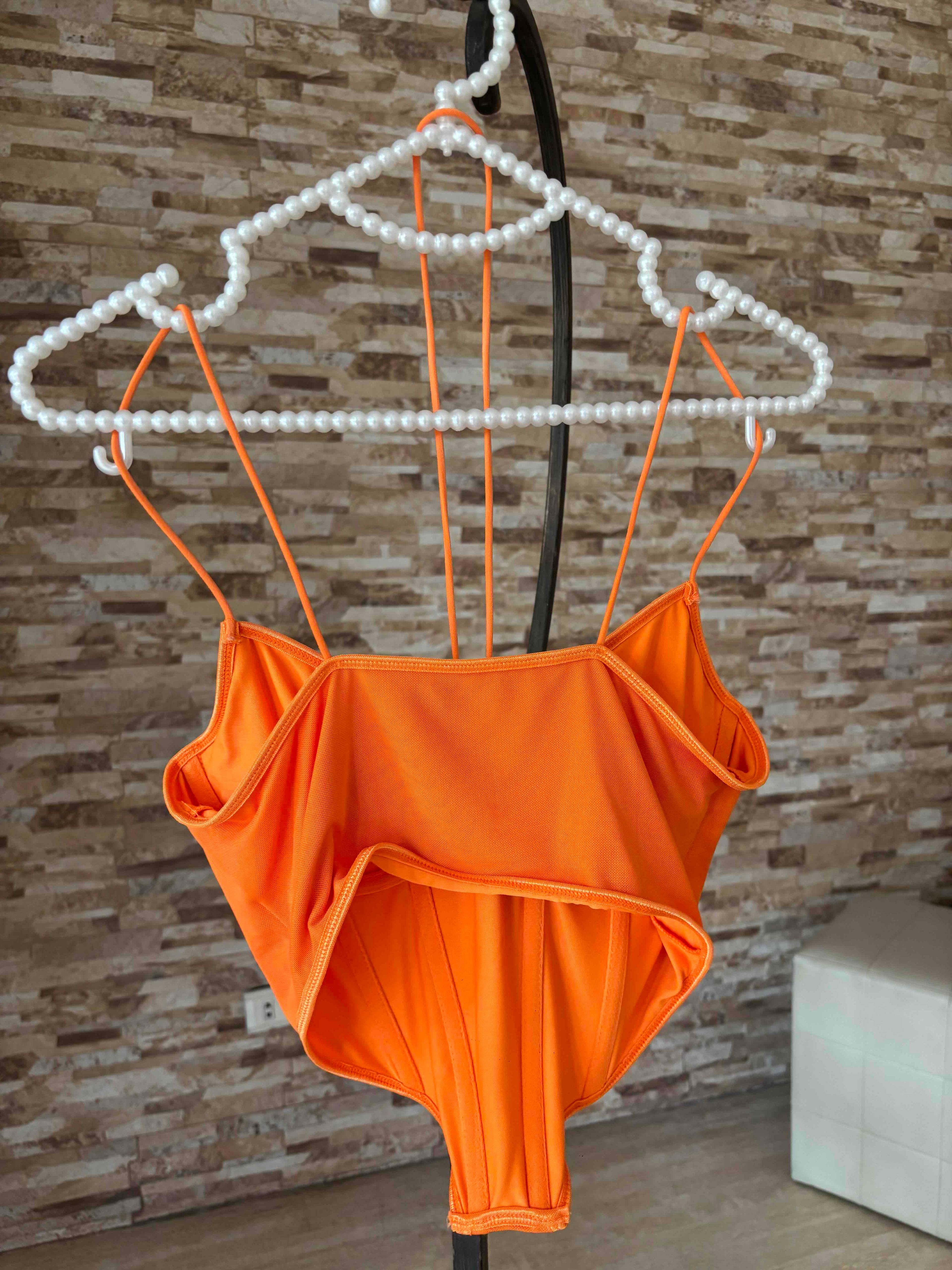 Bustier naranja, foto 2 de 2
