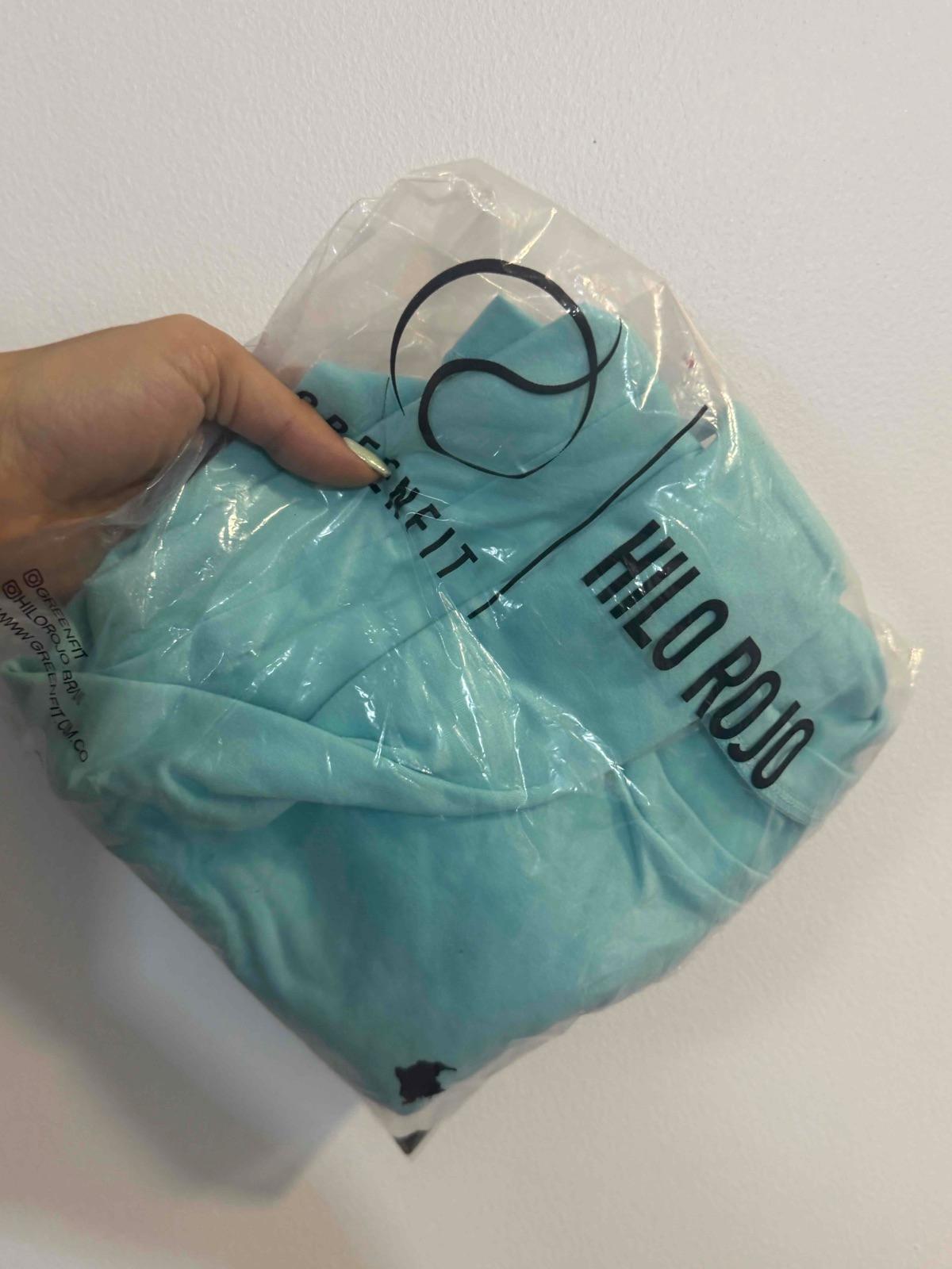 Camisa corta marca - Hilo Rojo azul claro, foto 2 de 2