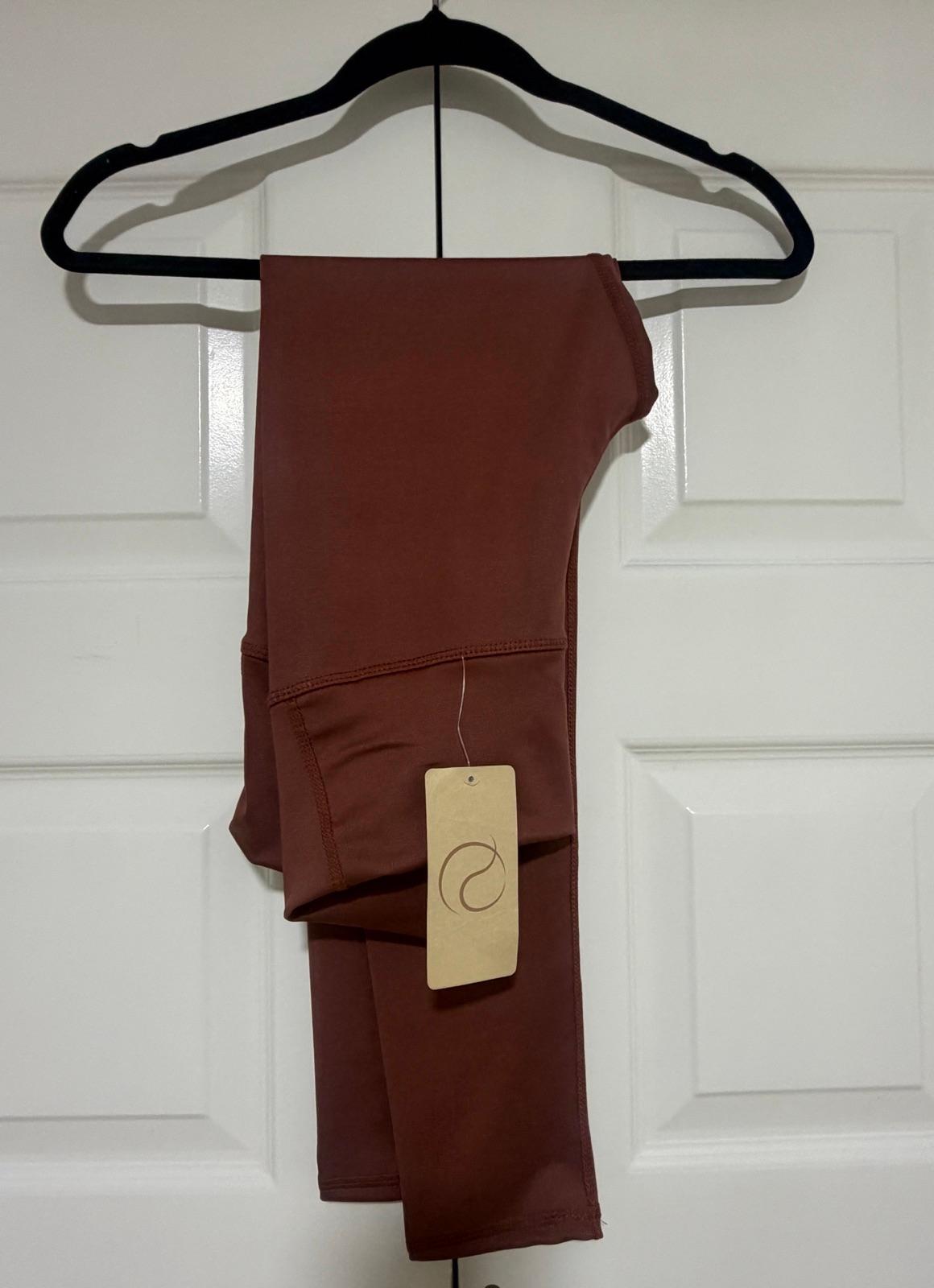 Leggings deportivos color vinotinto Greenfit Hilo Rojo, foto 1 de 2