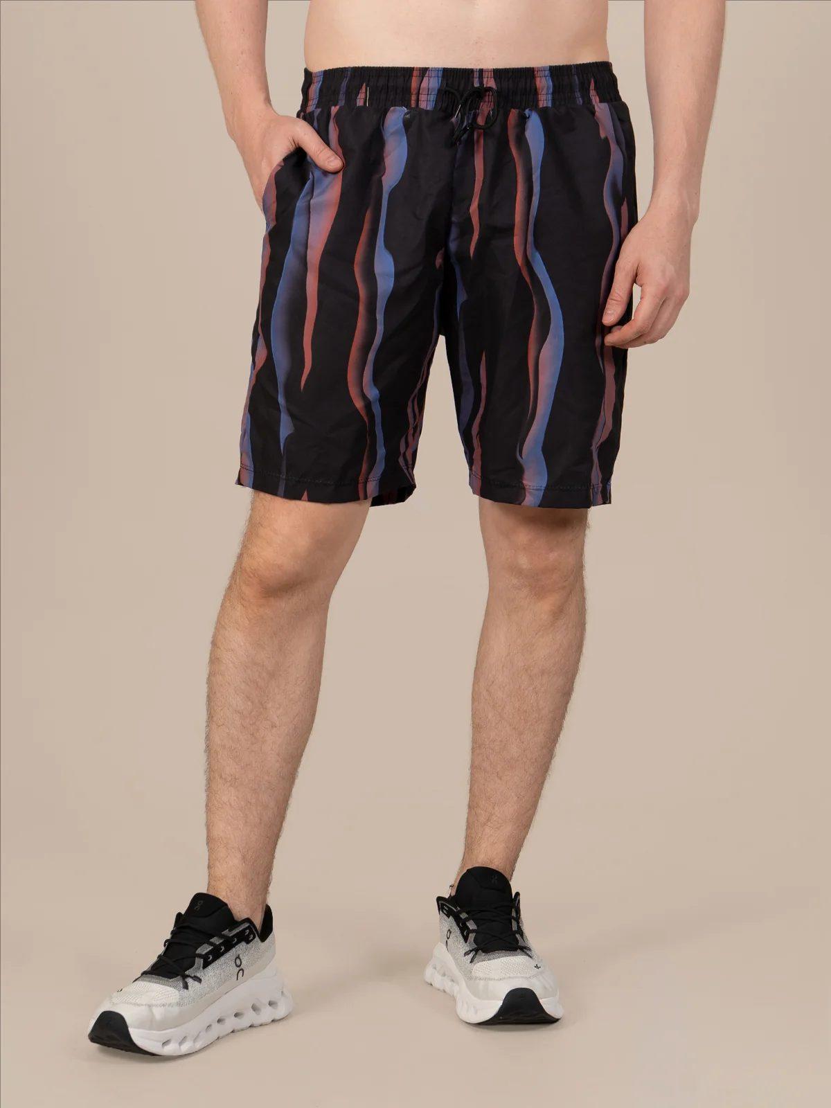 Shorts de baño negros con estampado de ondas, foto 2 de 2