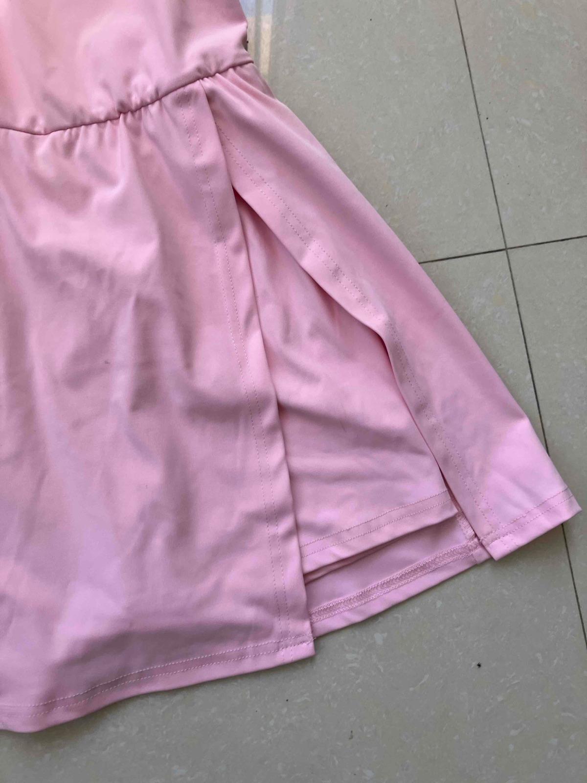 Vestido deportivo corto rosa, foto 2 de 3