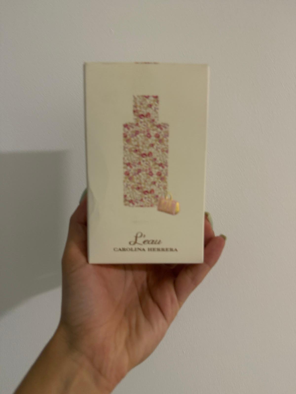 Perfume L'Eau Carolina Herrera con Caja, foto 1 de 2