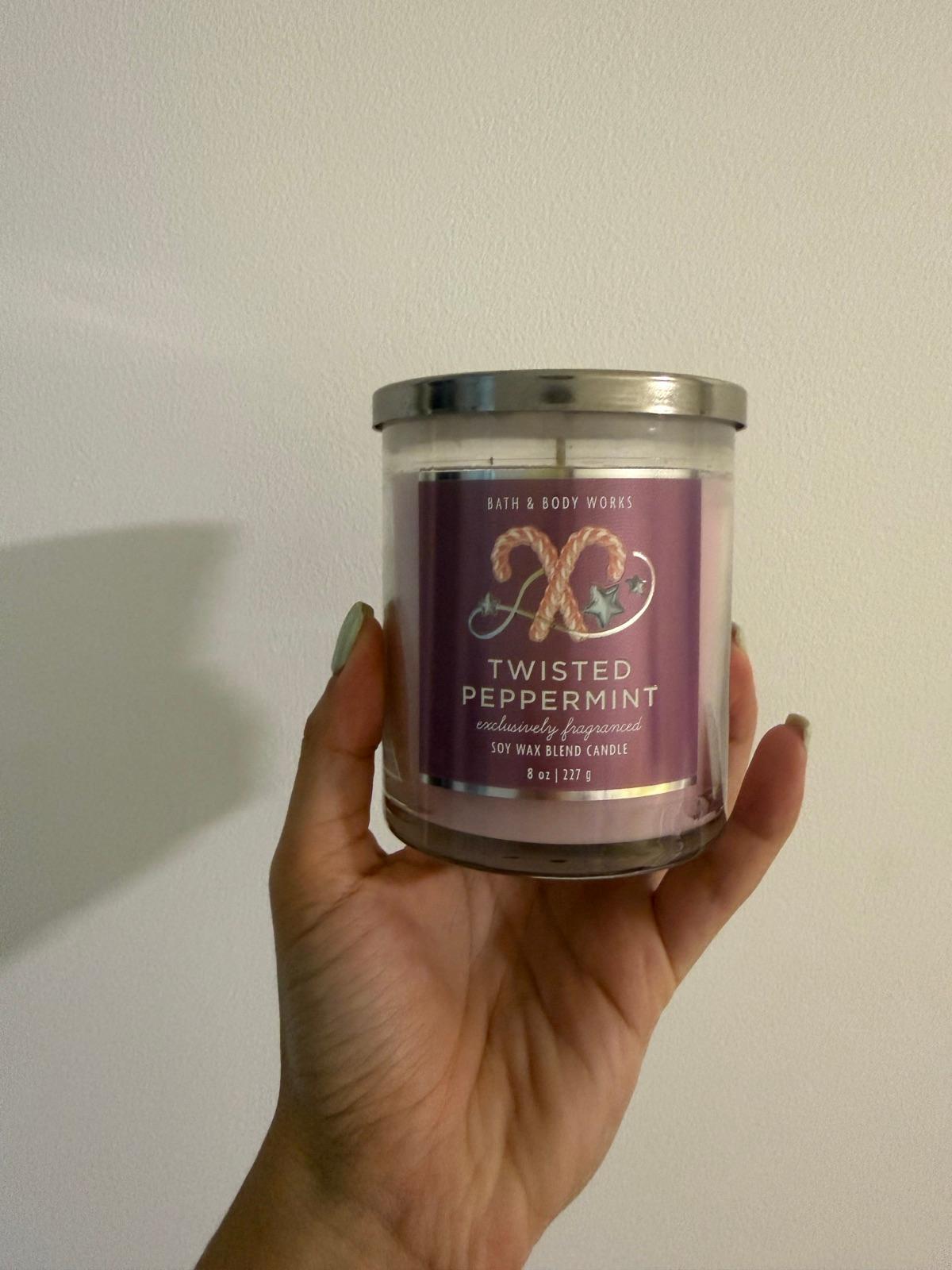 Vela aromática Bath & Body Works Twisted Peppermint, foto 1 de 2