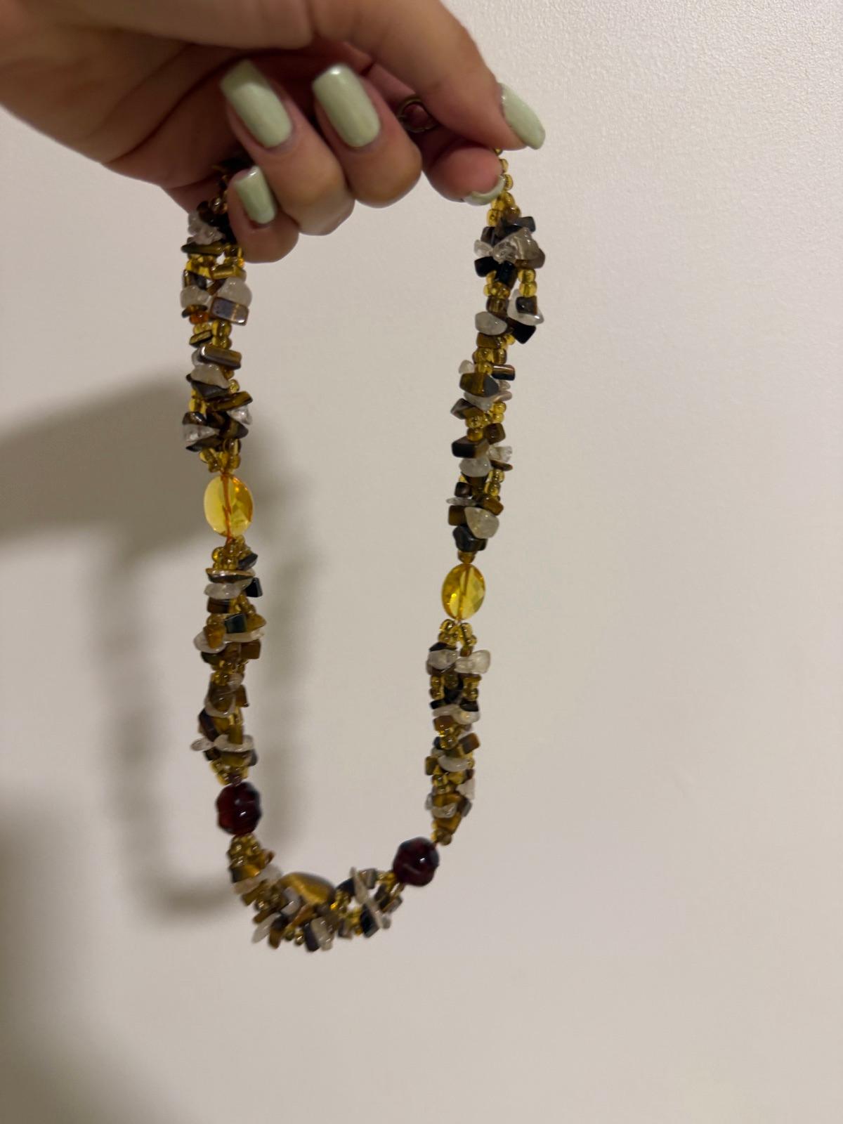 Collar de piedras en tonos marrones y ámbar, foto 1 de 2