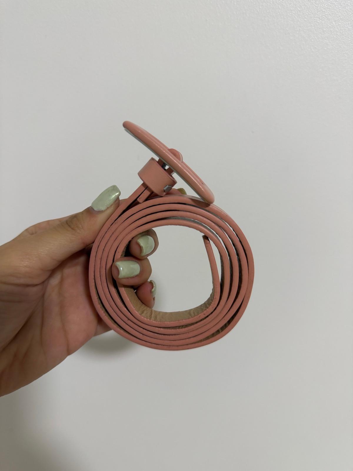 Cinturón rosa de mujer, foto 3 de 3