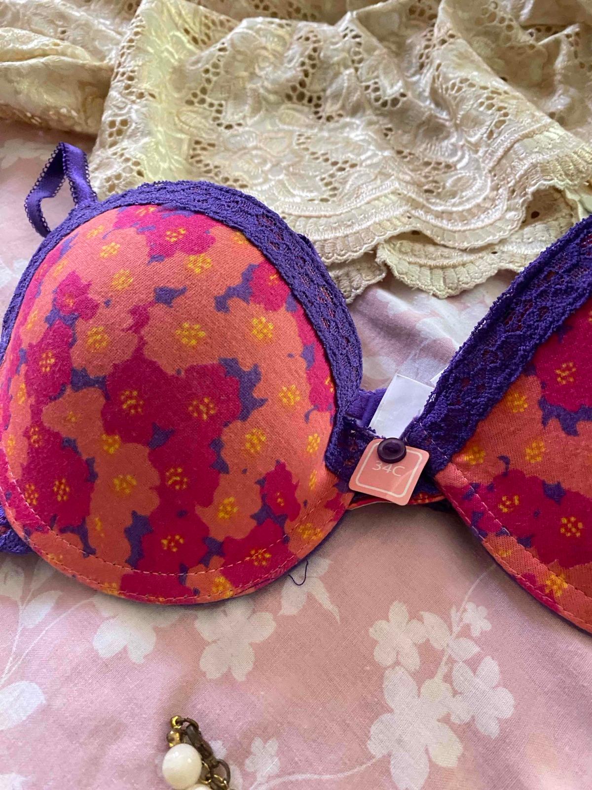 Sostén Morado Estampado Talla 34C, foto 2 de 3