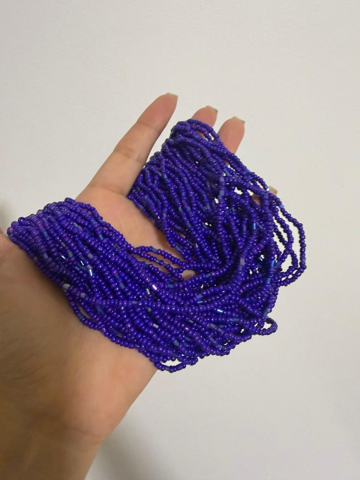 Collar de cuentas azules con múltiples hilos, foto 2 de 2