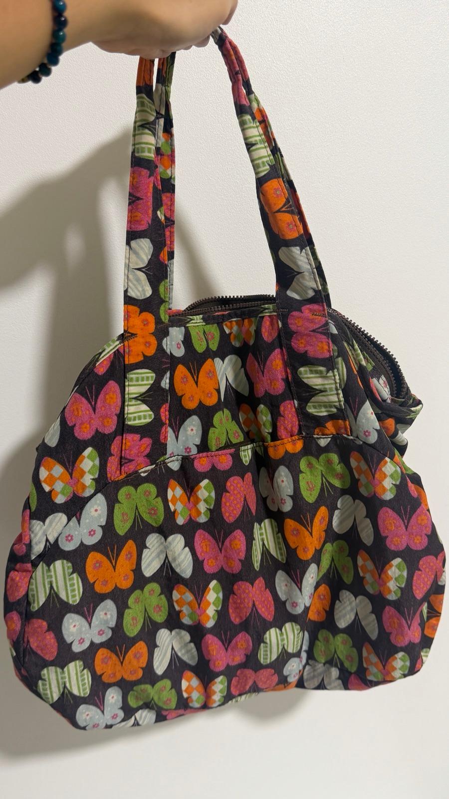 Bolso de mano estampado con mariposas marca Totto, foto 2 de 2
