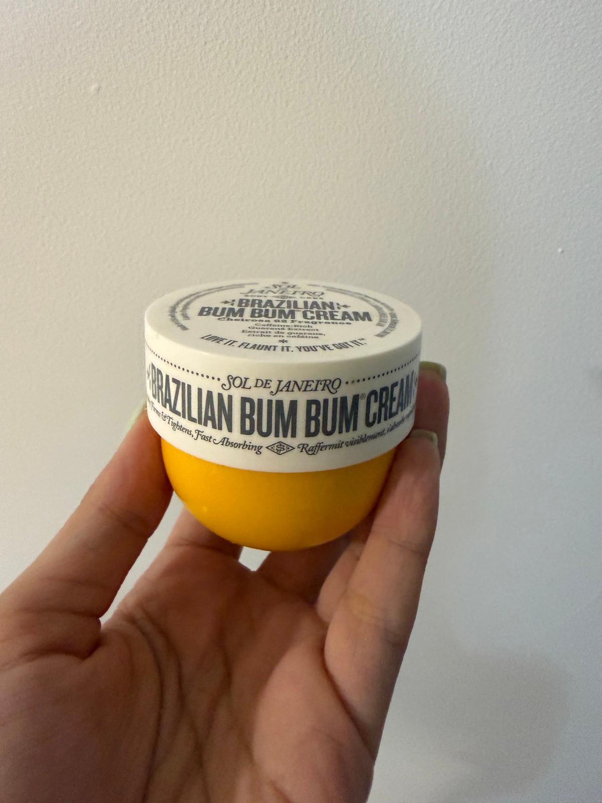 Crema Sol de Janeiro Brazilian Bum Bum Cream, foto 2 de 2