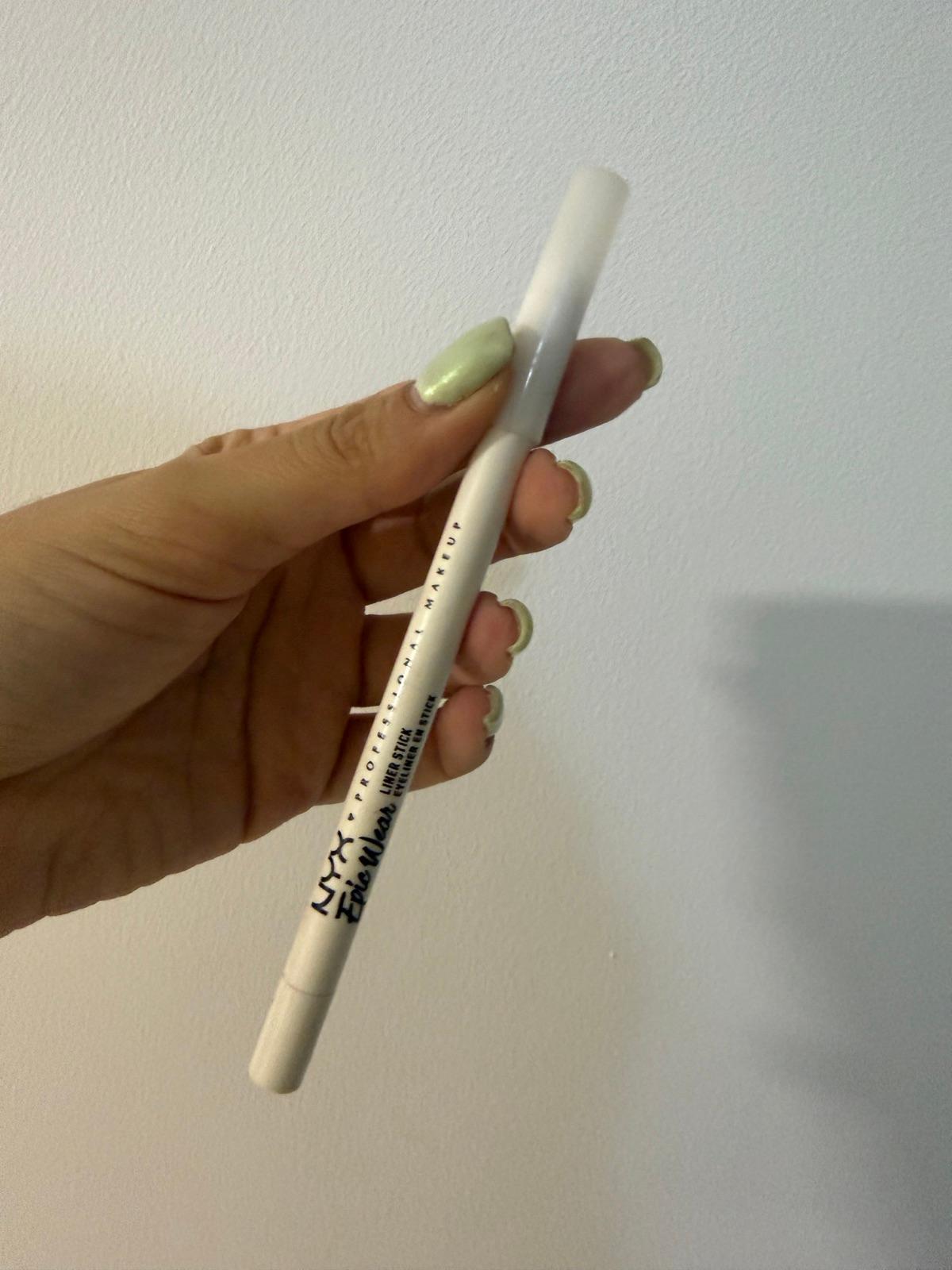 Delineador de ojos Nyx Epic Wear, foto 2 de 2
