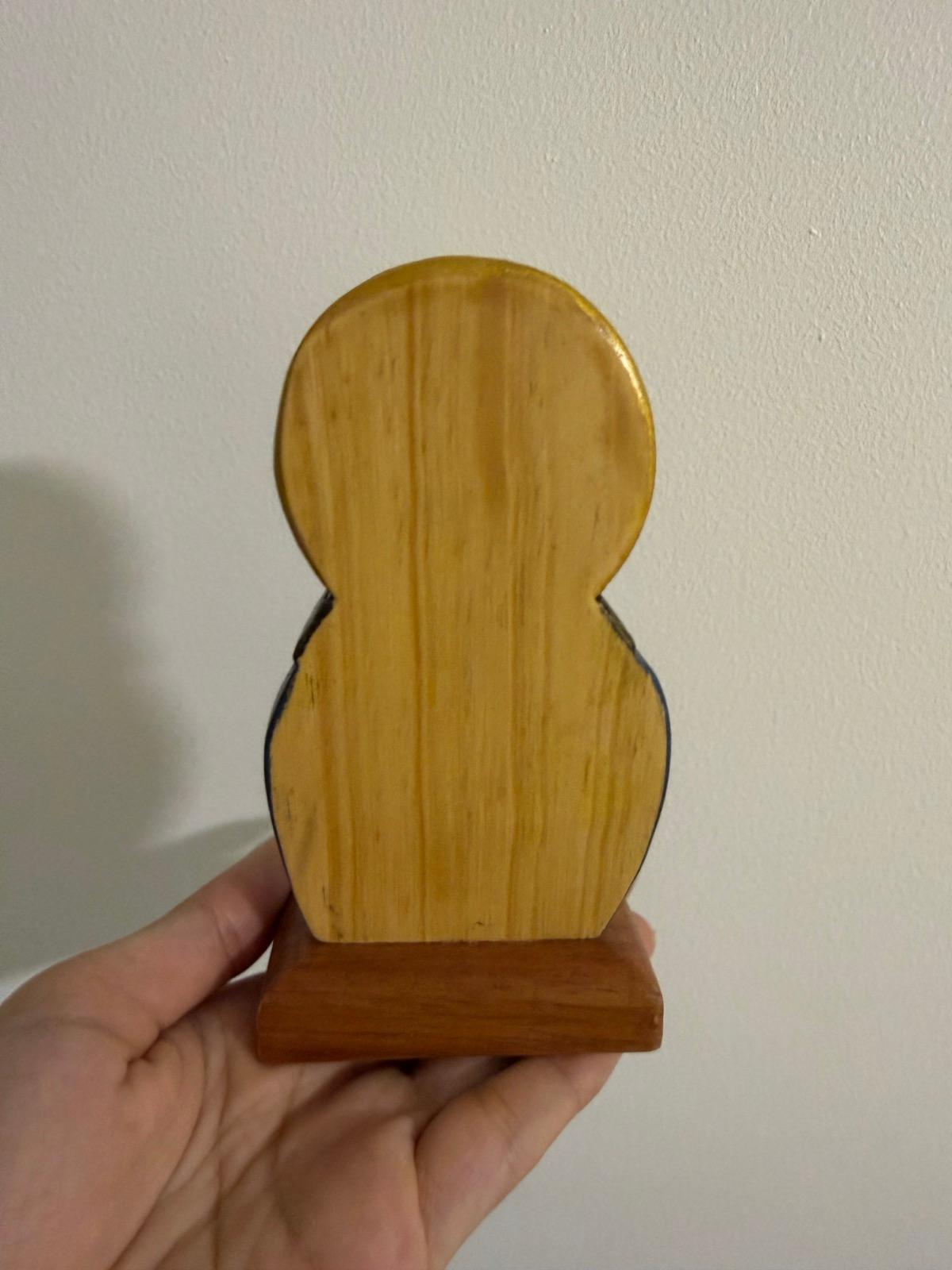 Figura religiosa de madera tallada, foto 2 de 2
