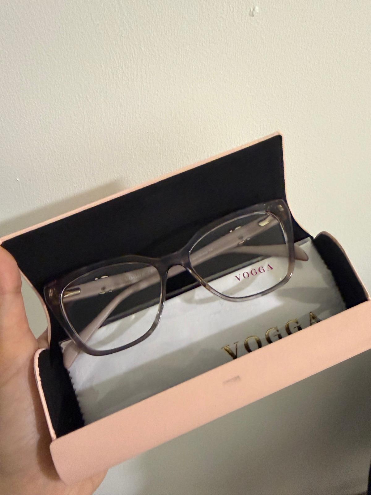 Lentes de armazón VOGGA con estuche, foto 2 de 2