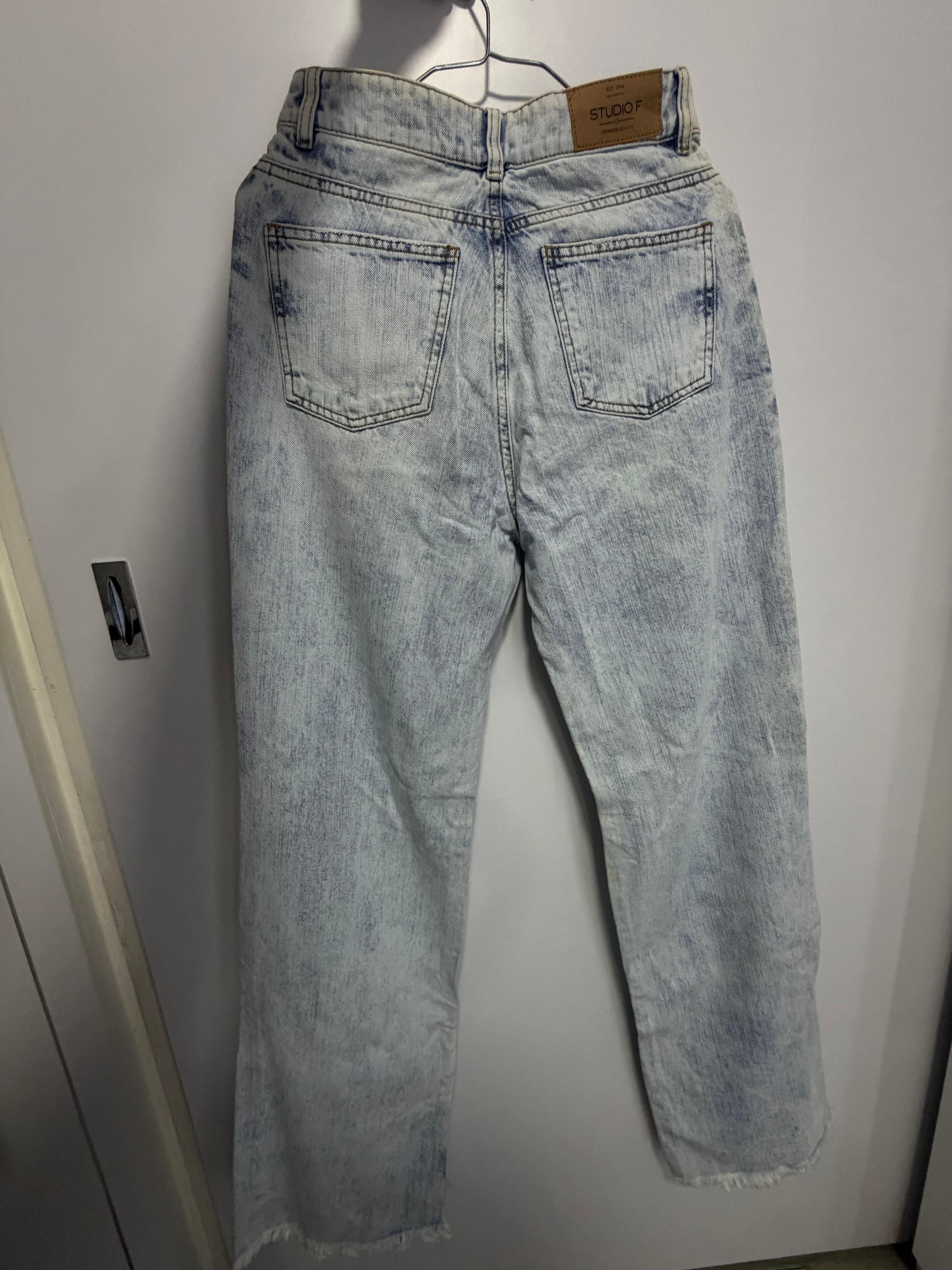 Jeans claro studio F, foto 2 de 5