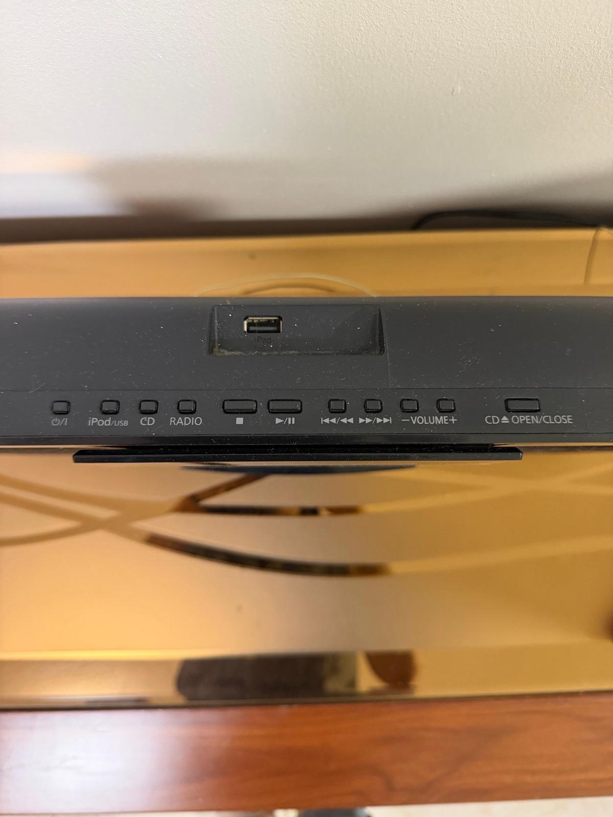 Sistema de audio Panasonic SC-HC28 negro y plateado, foto 3 de 3