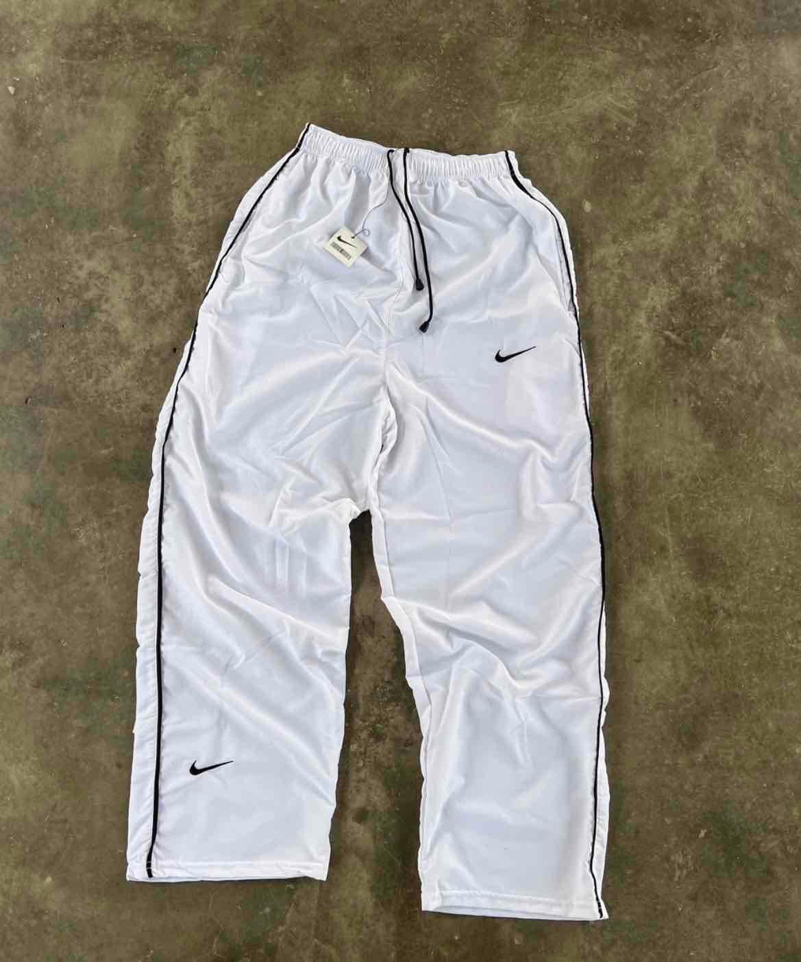 Pantalón deportivo Nike blanco, foto 1 de 1