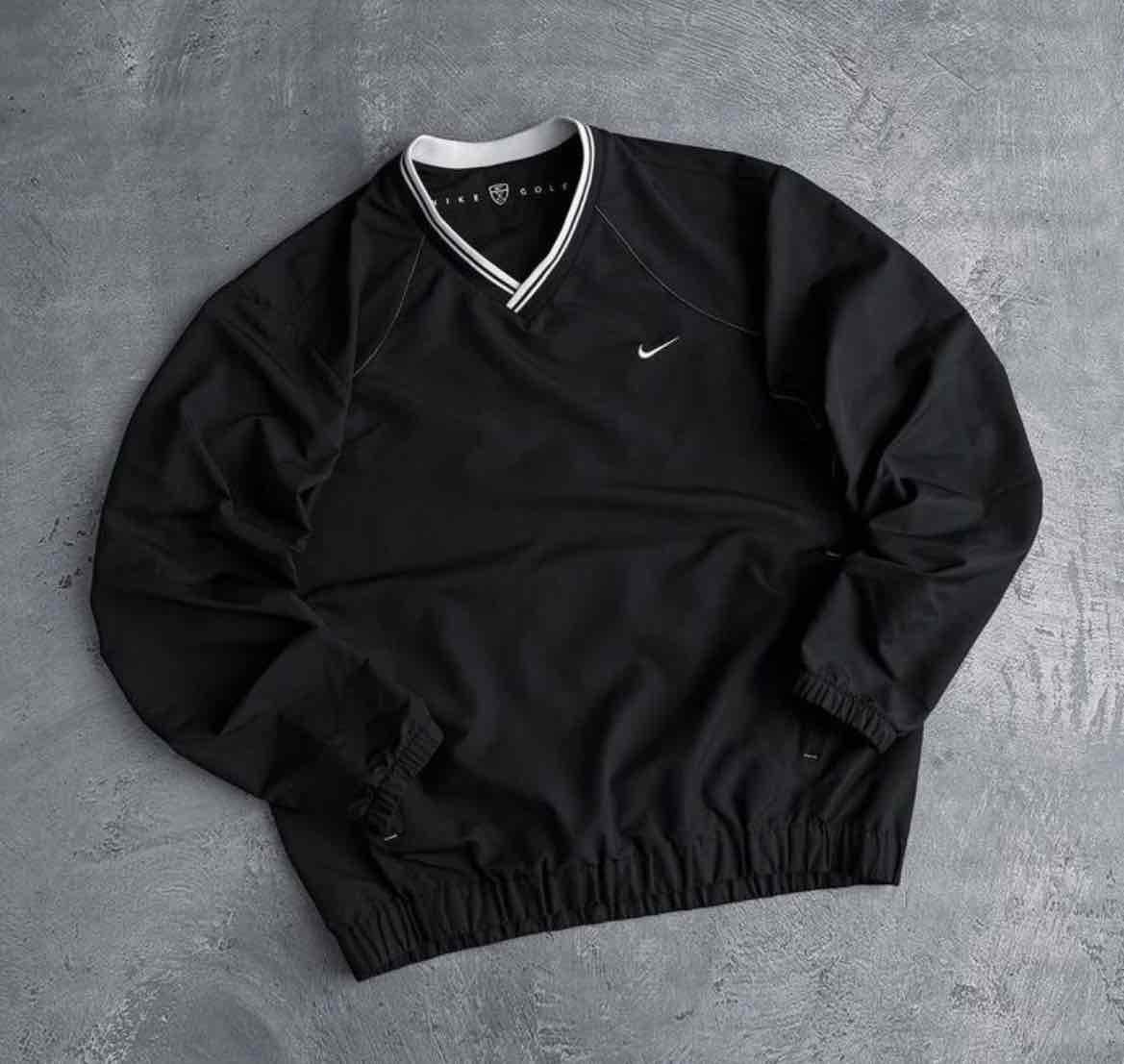 Suéter deportivo Nike negro de manga larga, foto 1 de 1
