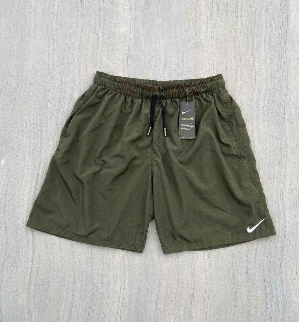 Short Nike Verde Militar de Hombre con Etiqueta, foto 1 de 1