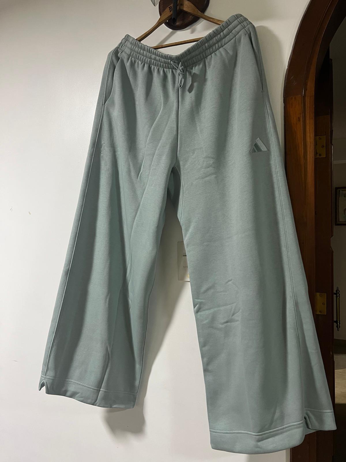 Pantalon Adidas deportivo original, foto 2 de 3