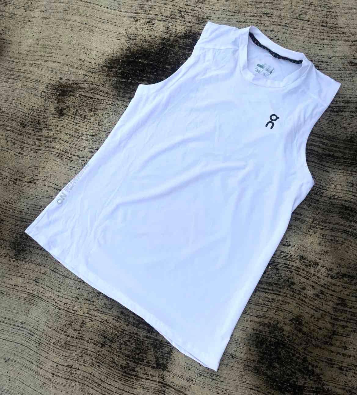 Camisa deportiva sin mangas blanca On Running, foto 1 de 1