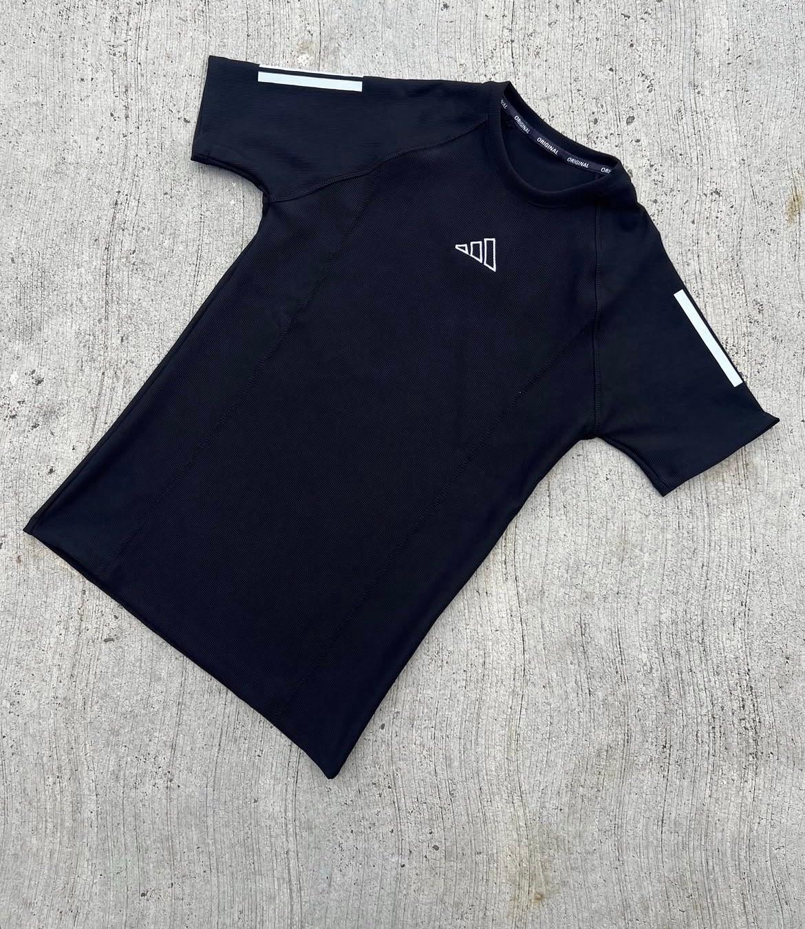 Camisa deportiva Adidas negra para hombre, foto 1 de 1